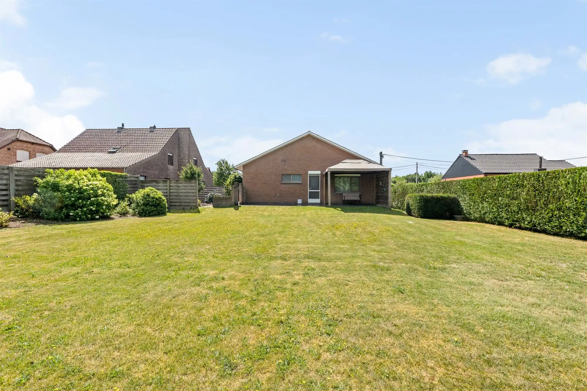 INSTAPKLARE GELIJKVLOERSE WONING OP RUSTIGE LIGGING foto 21