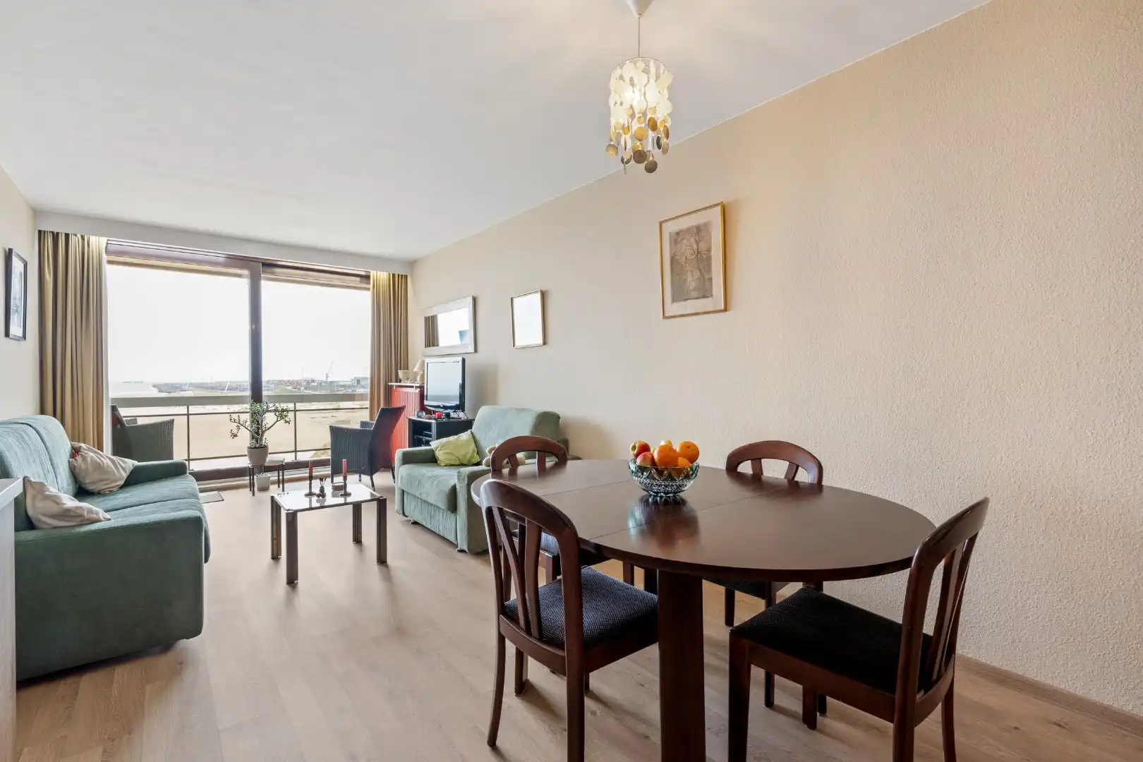 studio met zeezicht foto 2