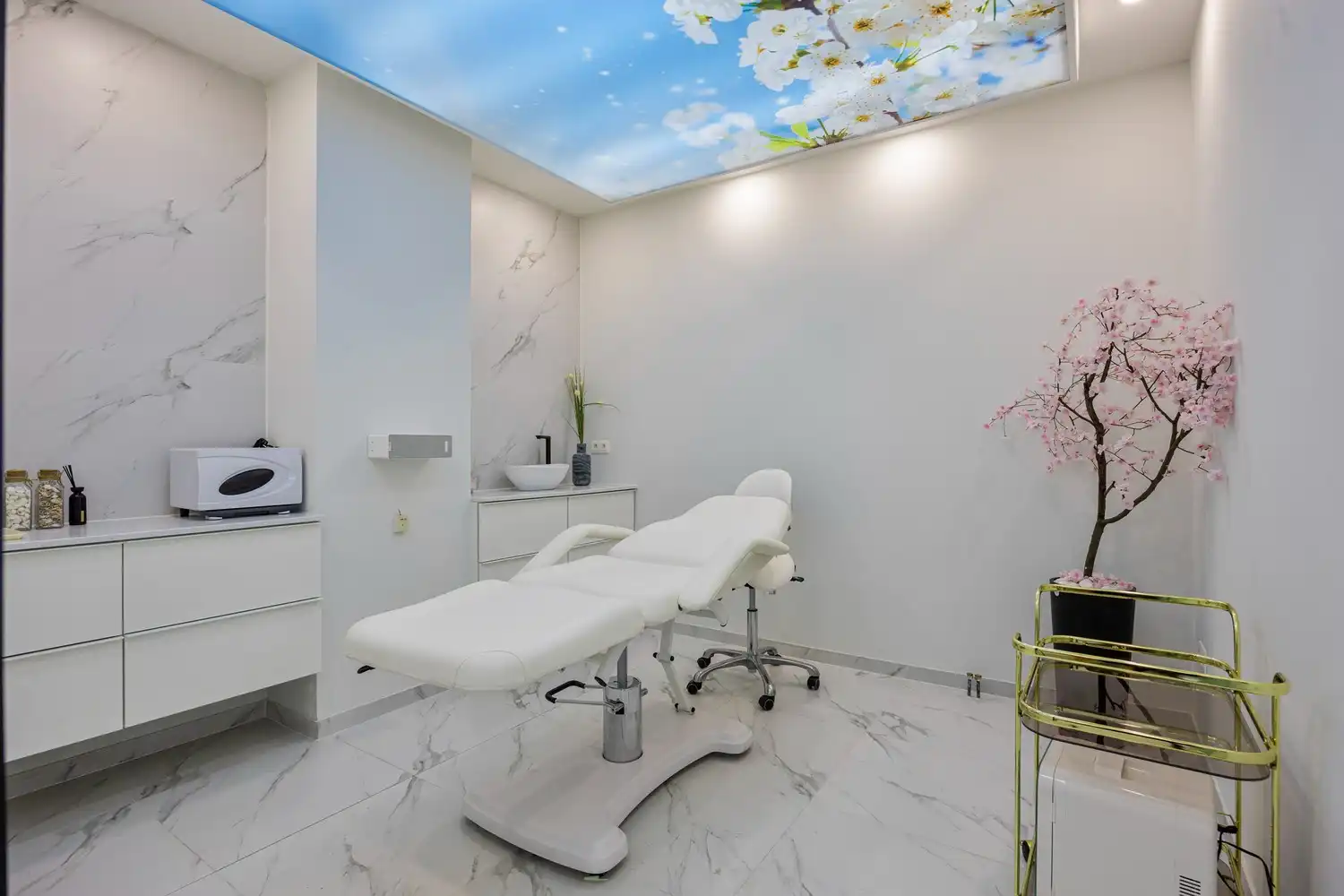 Veelzijdig handelspand in hartje Lanaken foto 3