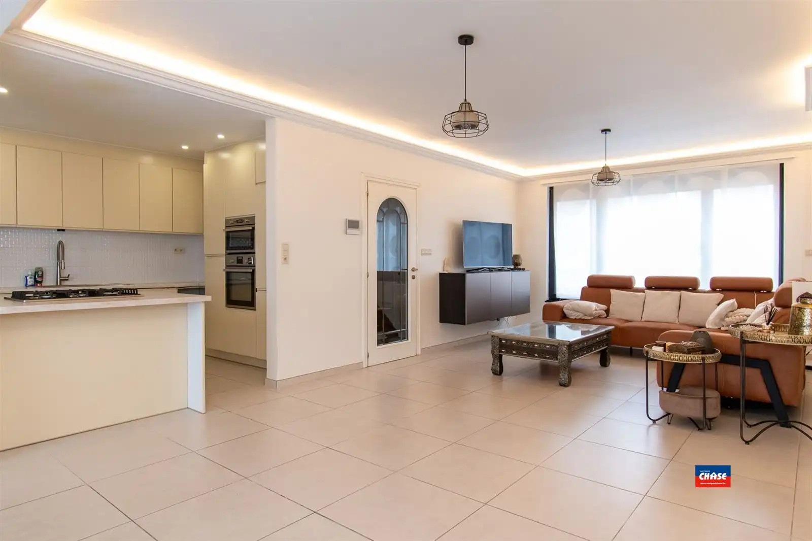 Ruime Bel-étage met 4 slpks  foto 4