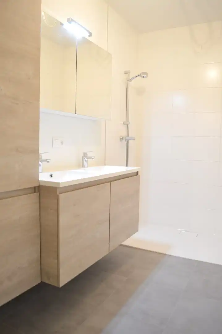 Prachtig appartement met 2 slaapkamers in groene omgeving foto 4