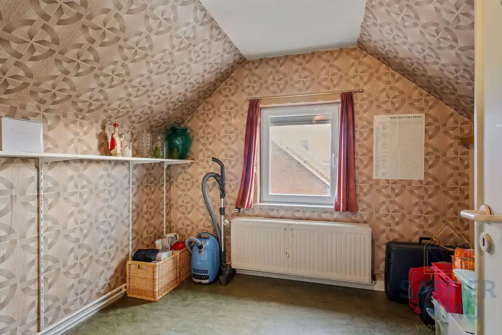 Ruime woning met 4 slaapkamers en grote tuin in het centrum van Ingelmunster foto 16