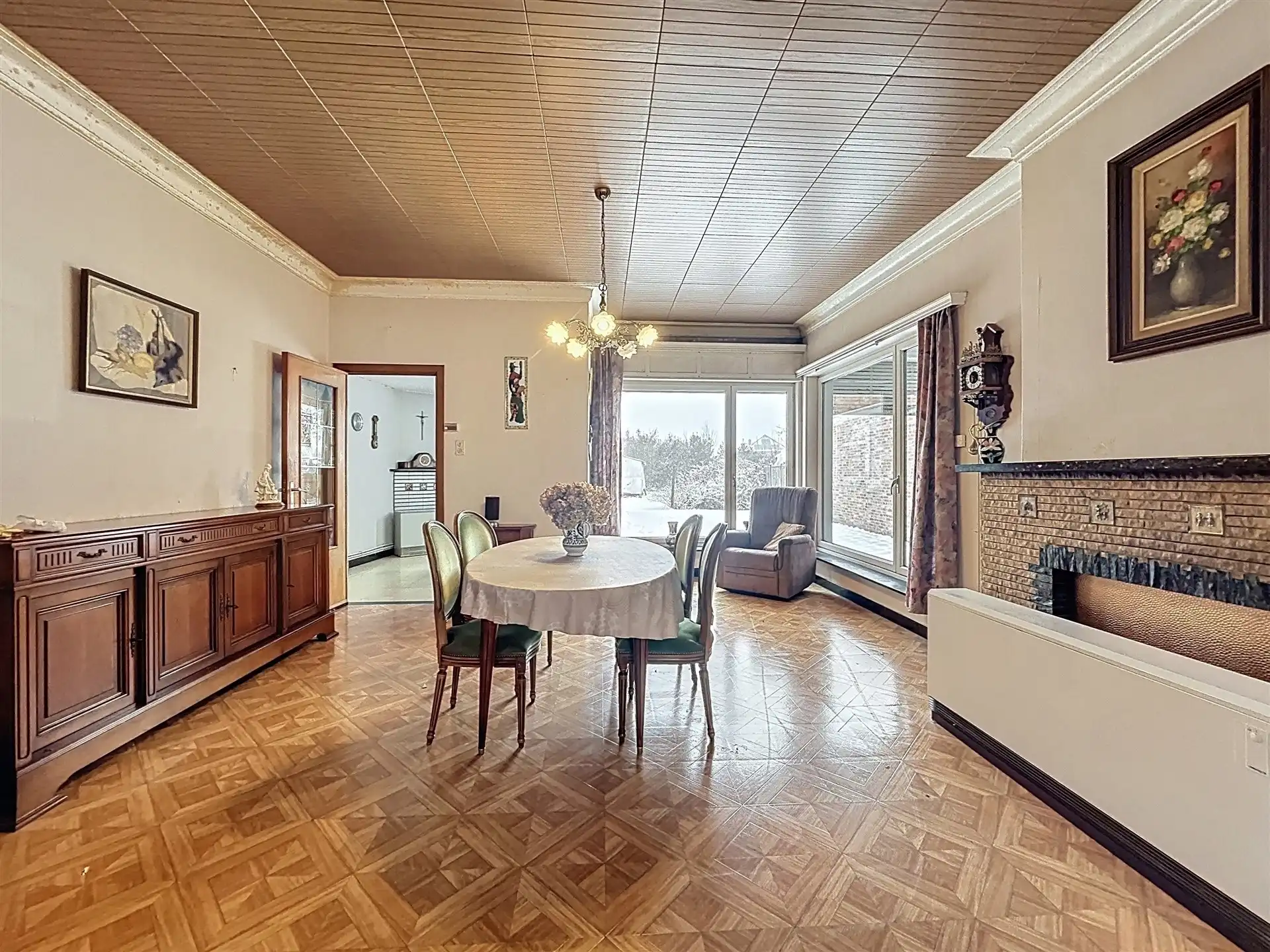 te renoveren gezinswoning  met 4 slaapkamers en mogelijkheid tot uitbreiding op perceel van 527m² foto 4