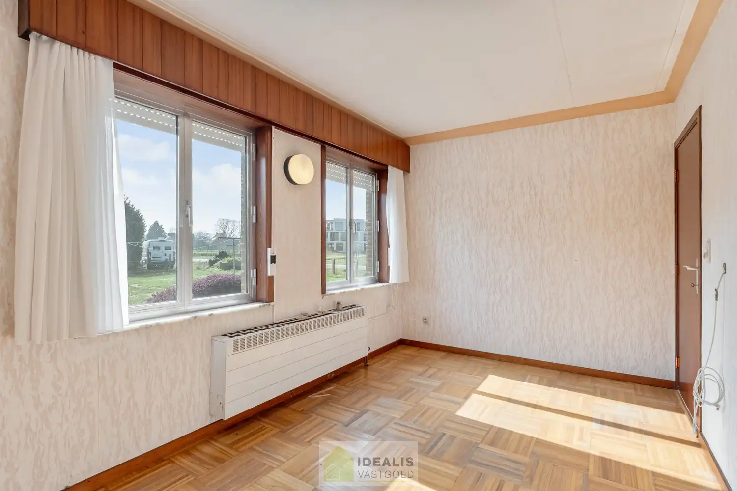 IDEALIS VASTGOED - OP TE KNAPPEN GEZINSWONING OP WANDELAFSTAND VAN CENTRUM! foto 18