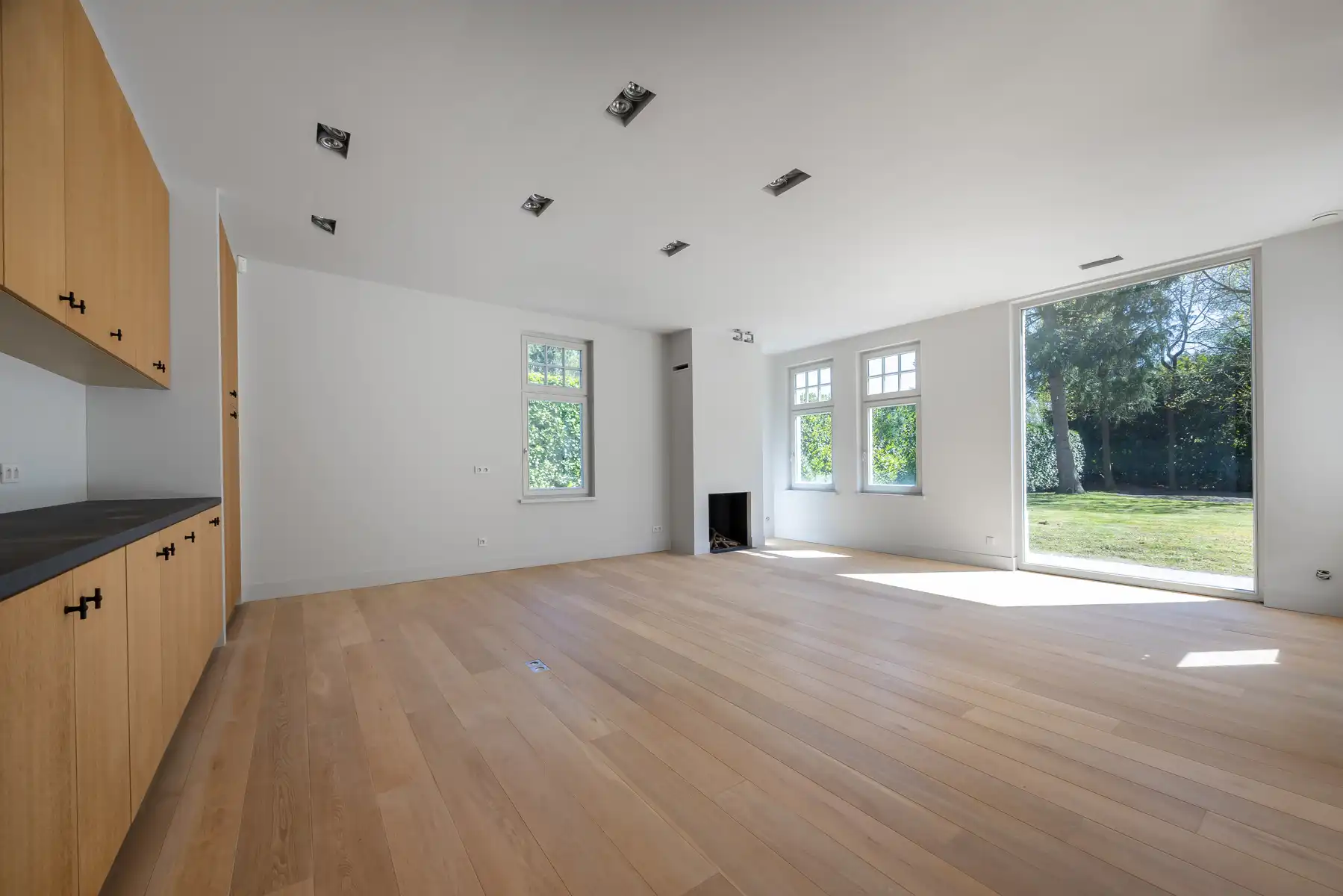 Magnifieke villa op 2.415 m² in residentiële wijk foto 14