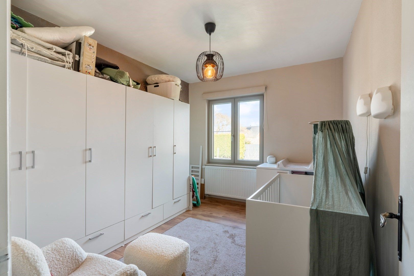 Gerenoveerde vrijstaande bungalow-woning met zuid-west gerichte tuin, op 9a 33ca met zicht op achterliggend groen.  foto 12