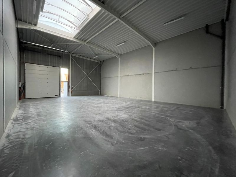 Nieuwbouw magazijnruimte te huur op toplocatie, vlakbij het "EI Kortrijk". foto 5