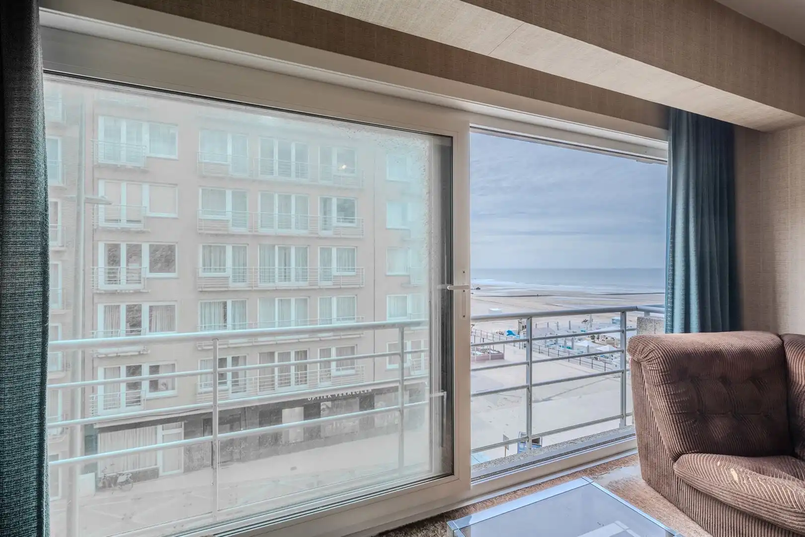 appartement foto {{pictureIndex}}