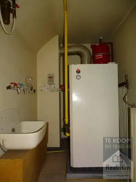 Voormalig bankkantoor foto 19