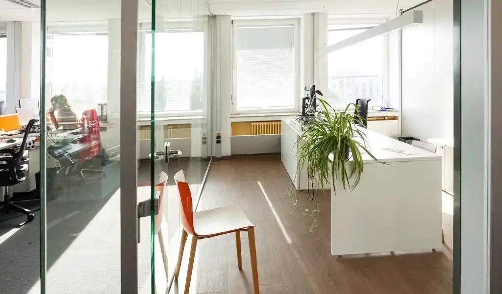 Kantoren te huur in Lieven Bauwens Building te Gent foto 8