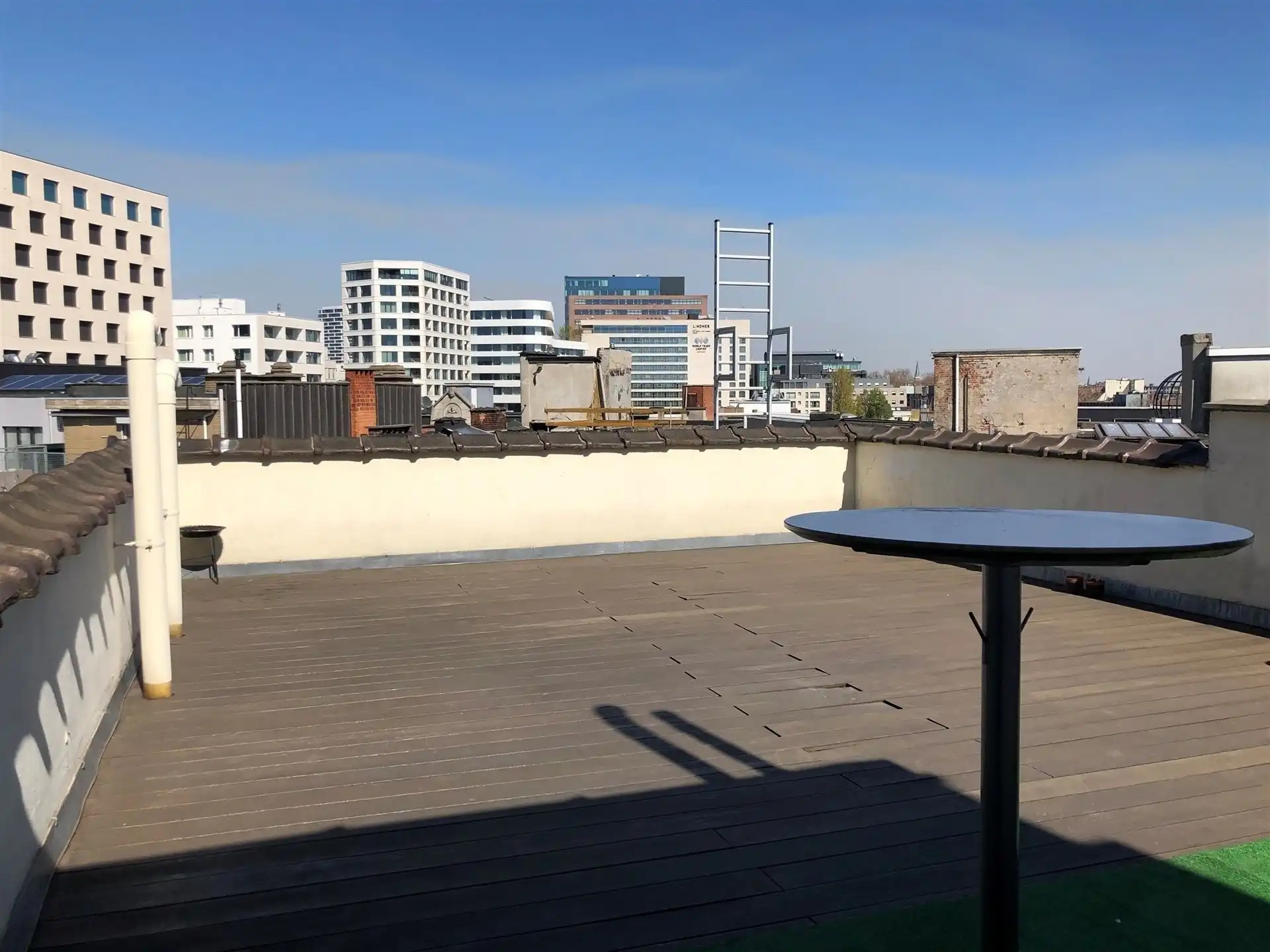Instapklaar appartement met 1 slaapkamer en dakterras foto 8