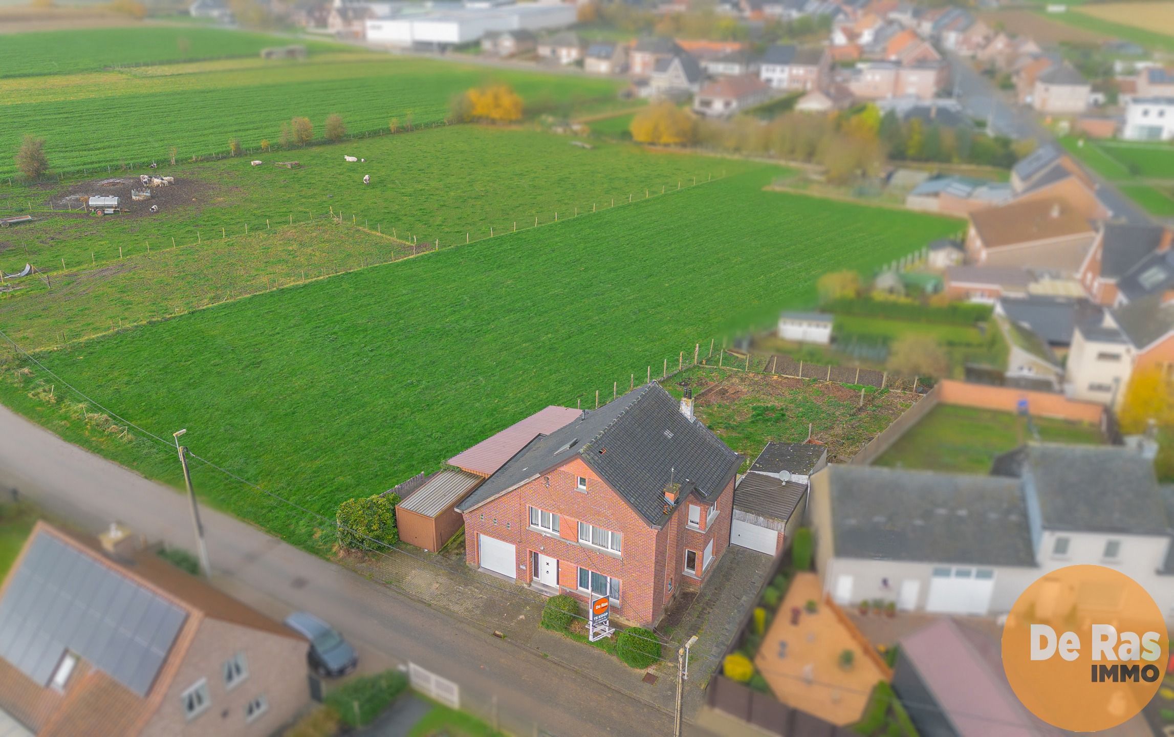 AAIGEM - Stevige, open bebouwing op een zeer rustige locatie foto 3