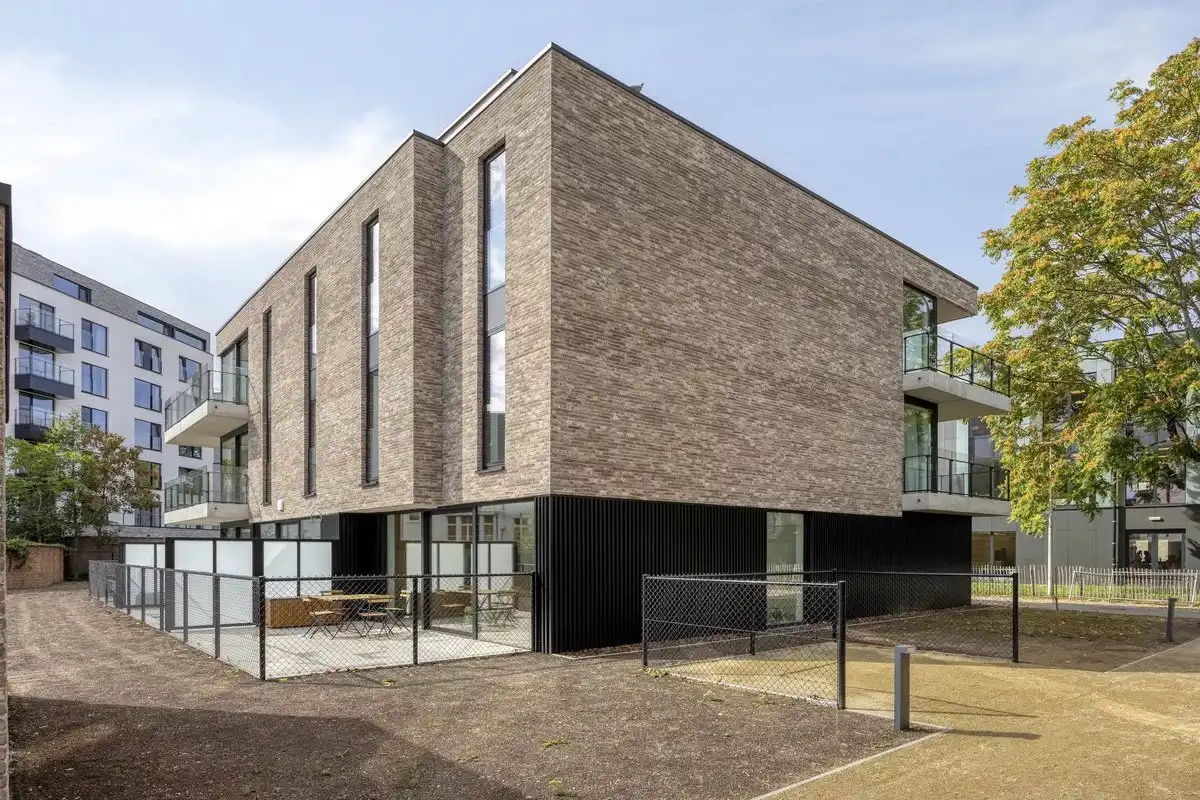 PRACHTIG NIEUWBOUWAPPARTEMENT MET 2 SLPK'S IN CENTRUM HASSELT foto 27