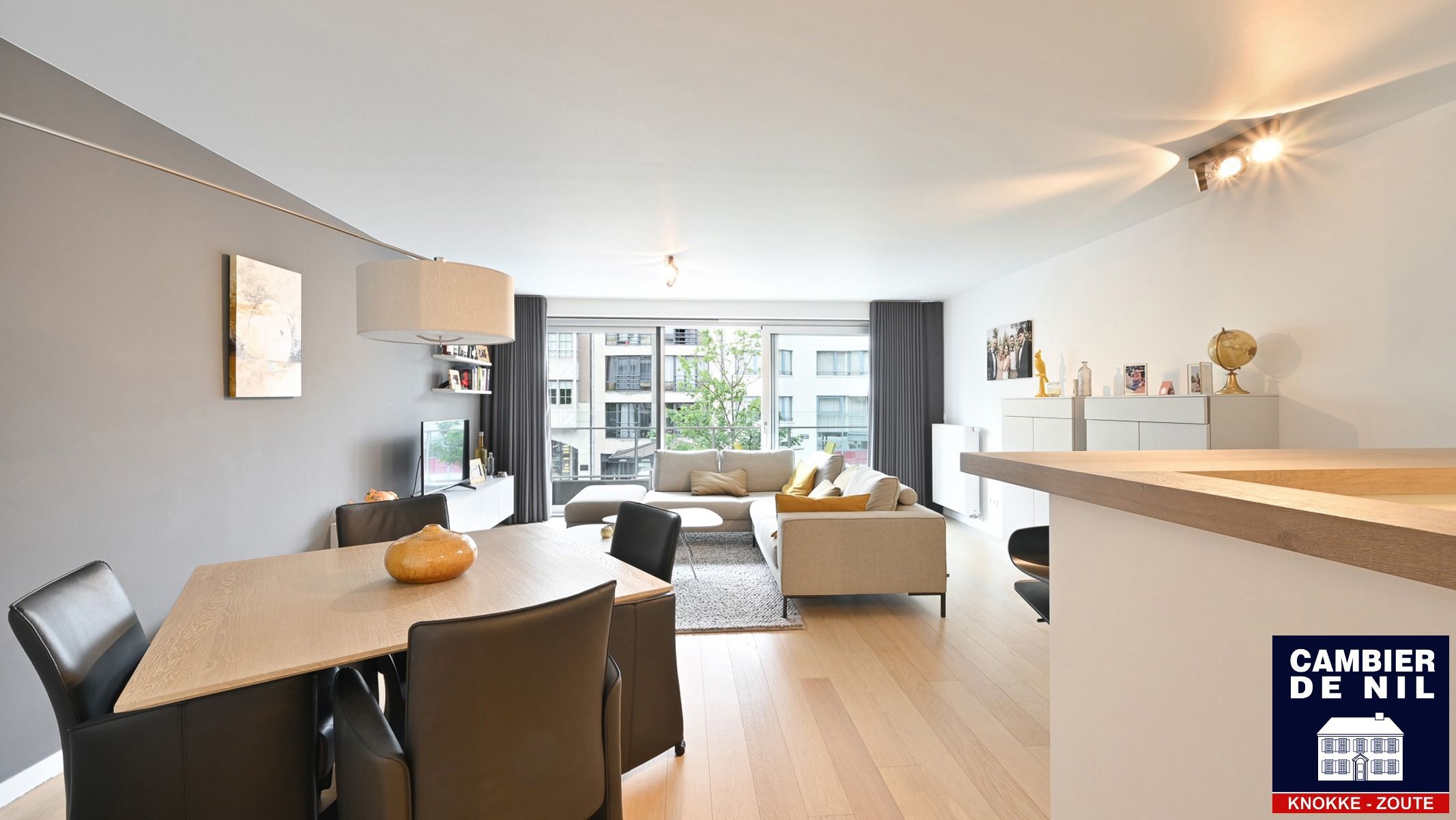 Super aangenaam appartement in recente residentie met brede gevel  foto 4