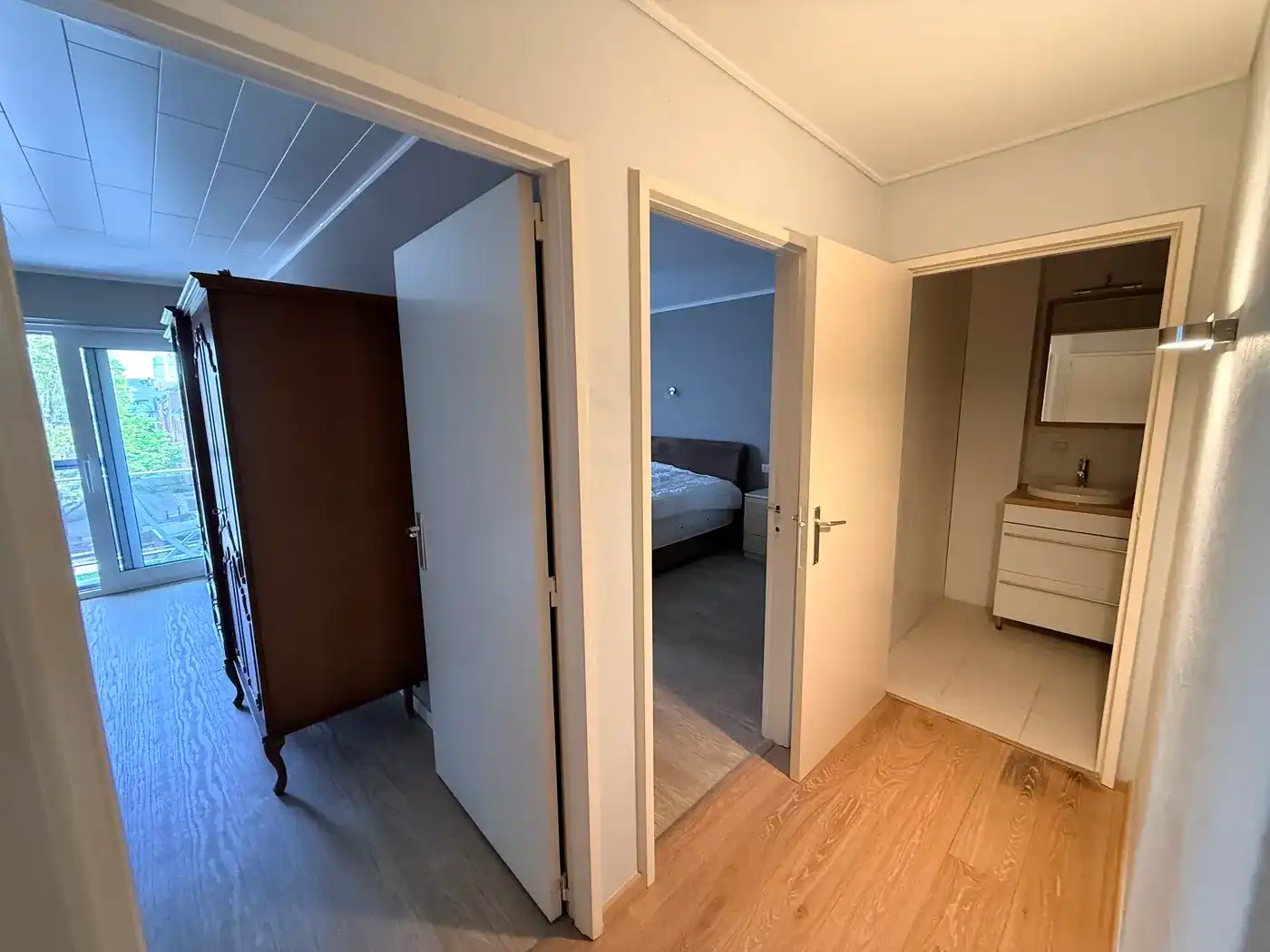 Instapklaar 2-slaapkamerappartement in het hart van Izegem foto 12