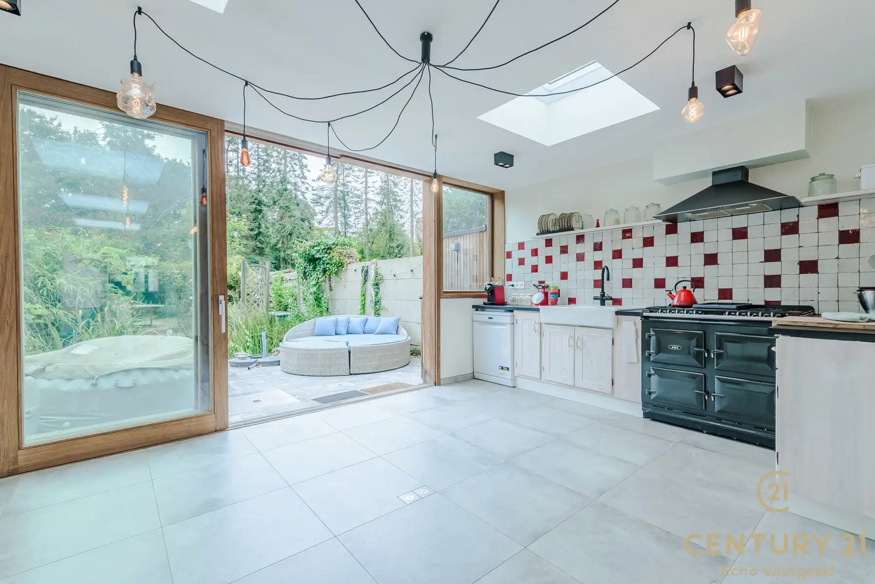 Karaktervolle woning op een idyllische, groene locatie foto 8