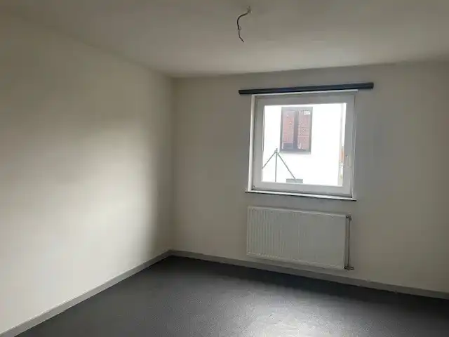 Gelijkvloers appartement met twee slaapkamers en garage foto 6