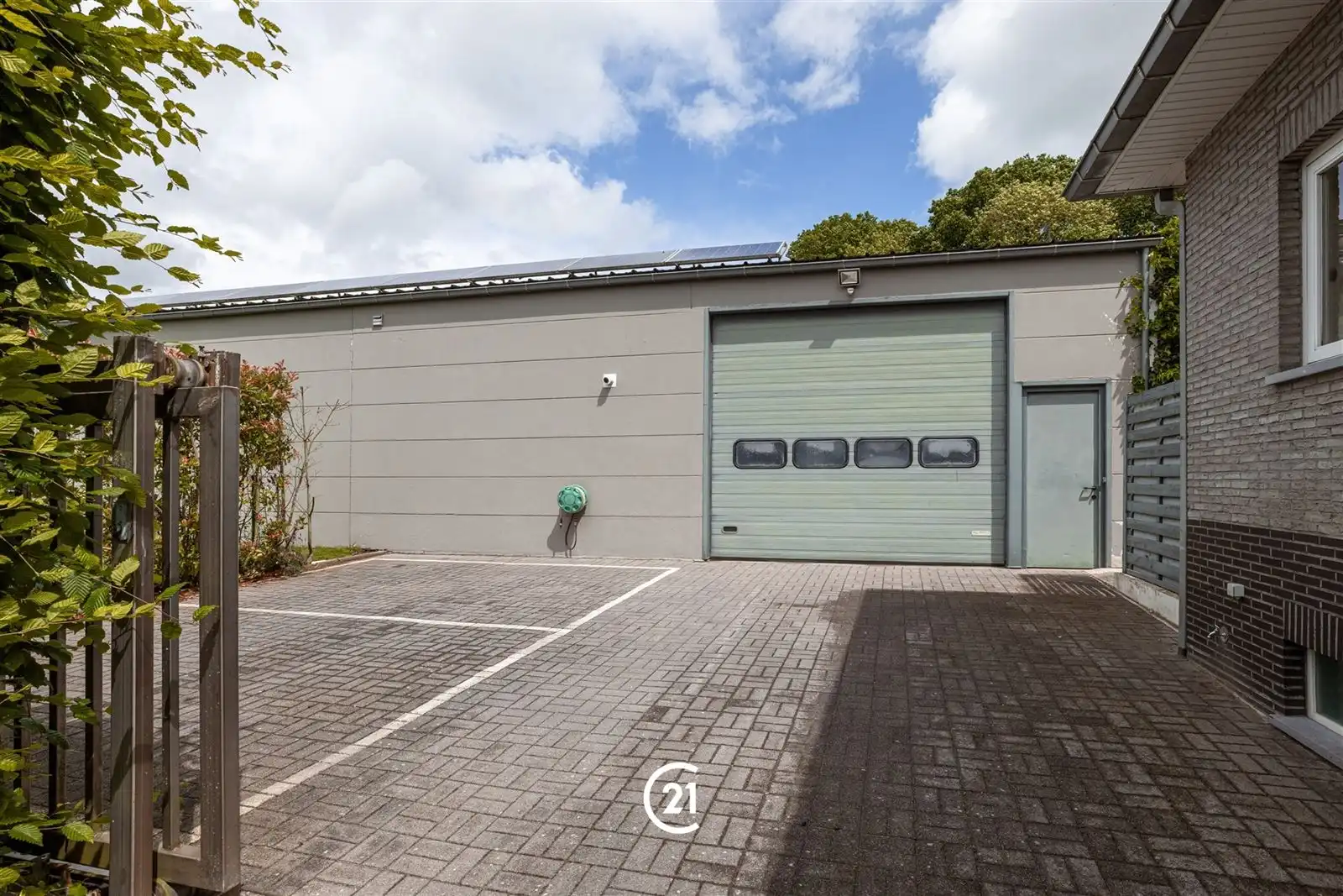 INSTAPKLARE VILLA MET LOODS TE ZWALM foto 26