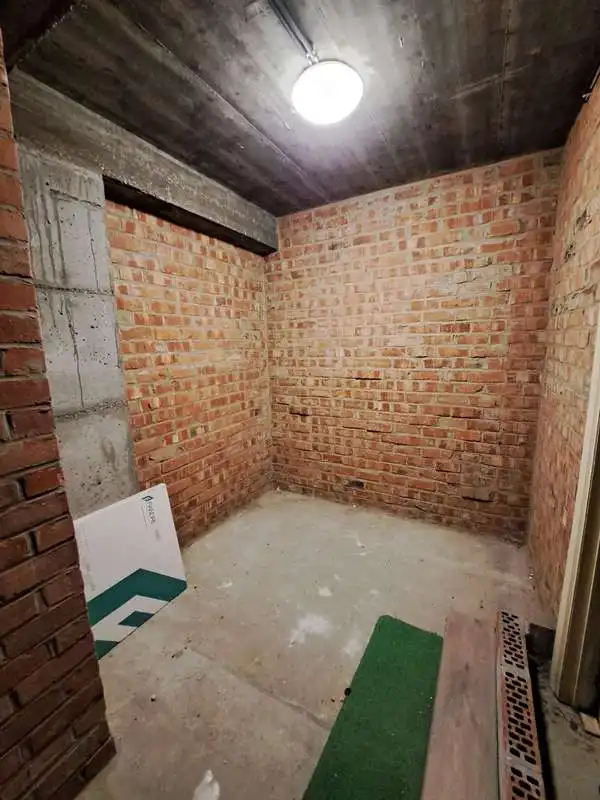 Ruim instapklaar gelijkvloers 3-slaapkamerappartement te koop in Sint-Michiels Brugge foto 9