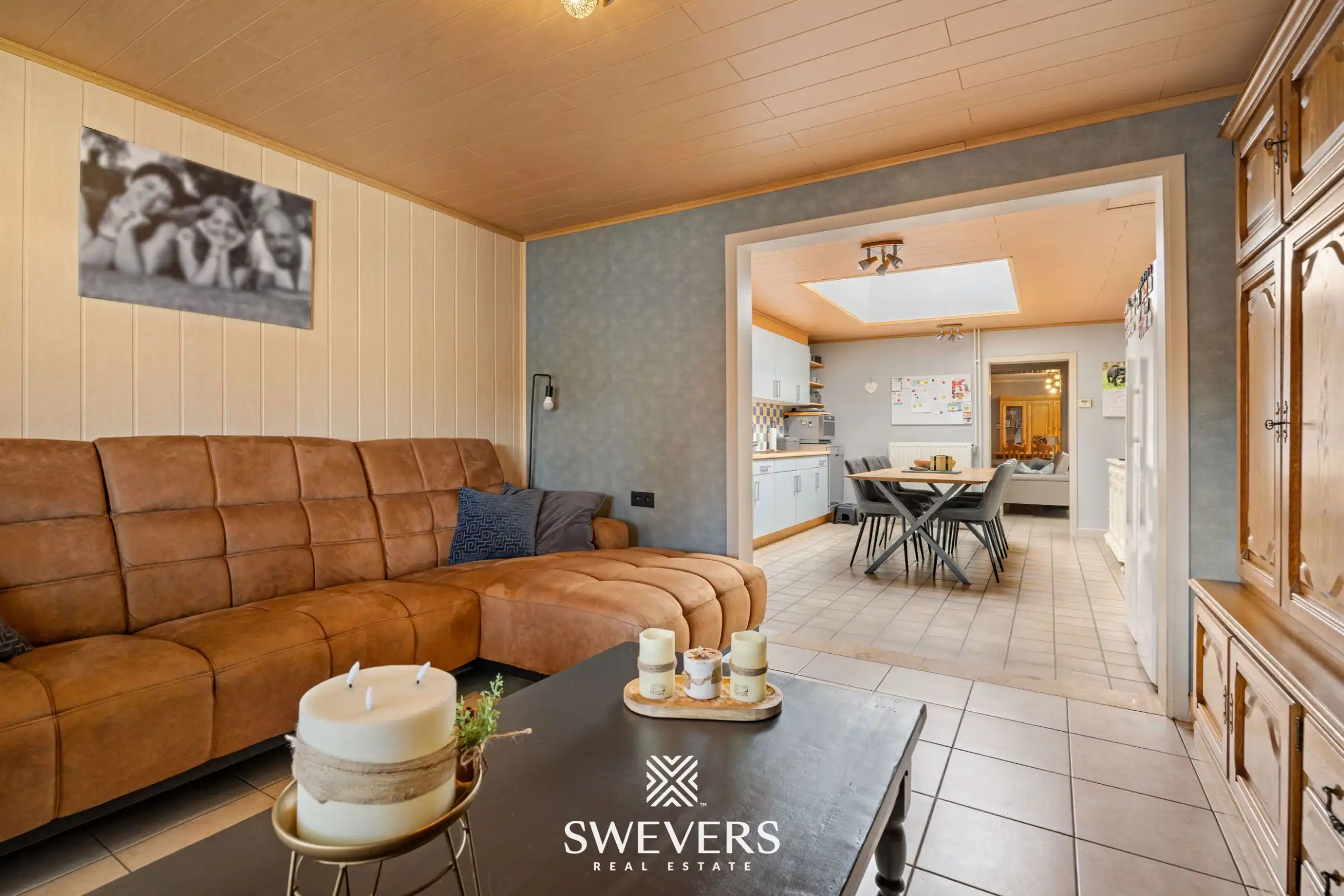 Gezinswoning met bureau, vier slaapkamers en zonnige tuin foto 6