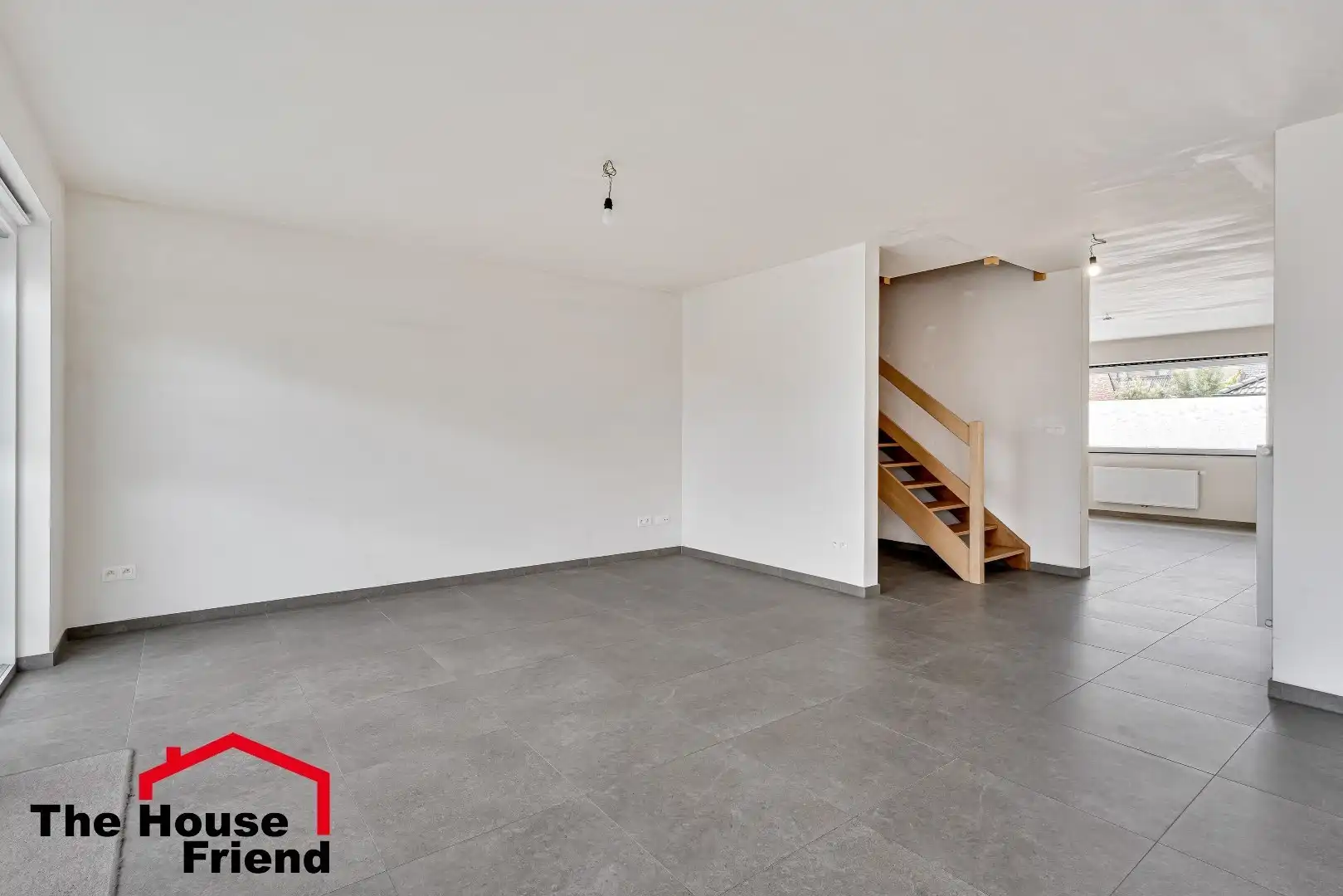 Top afgewerkte nieuwbouwwoning met 3 slaapkamers, tuin en carport in rustige woonomgeving foto 5