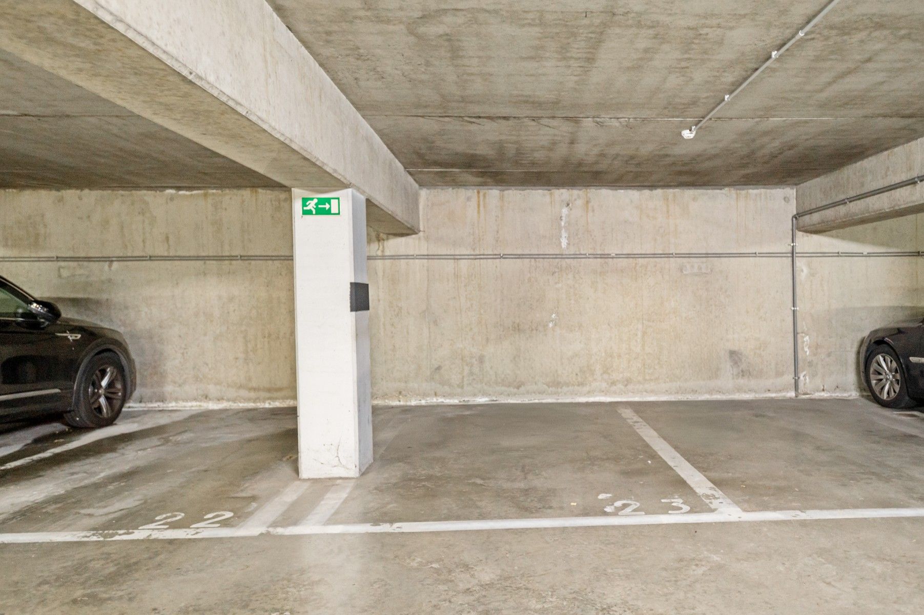 Gezellig, volledig gerenoveerd en instapklaar appartement 121m² + 26m² terras foto 17
