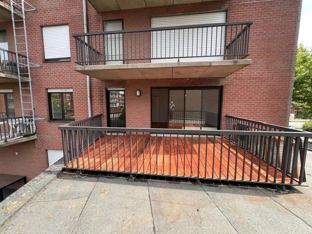 Schitterend appartement met 2 slaapkamers en bureel of dressing foto 21