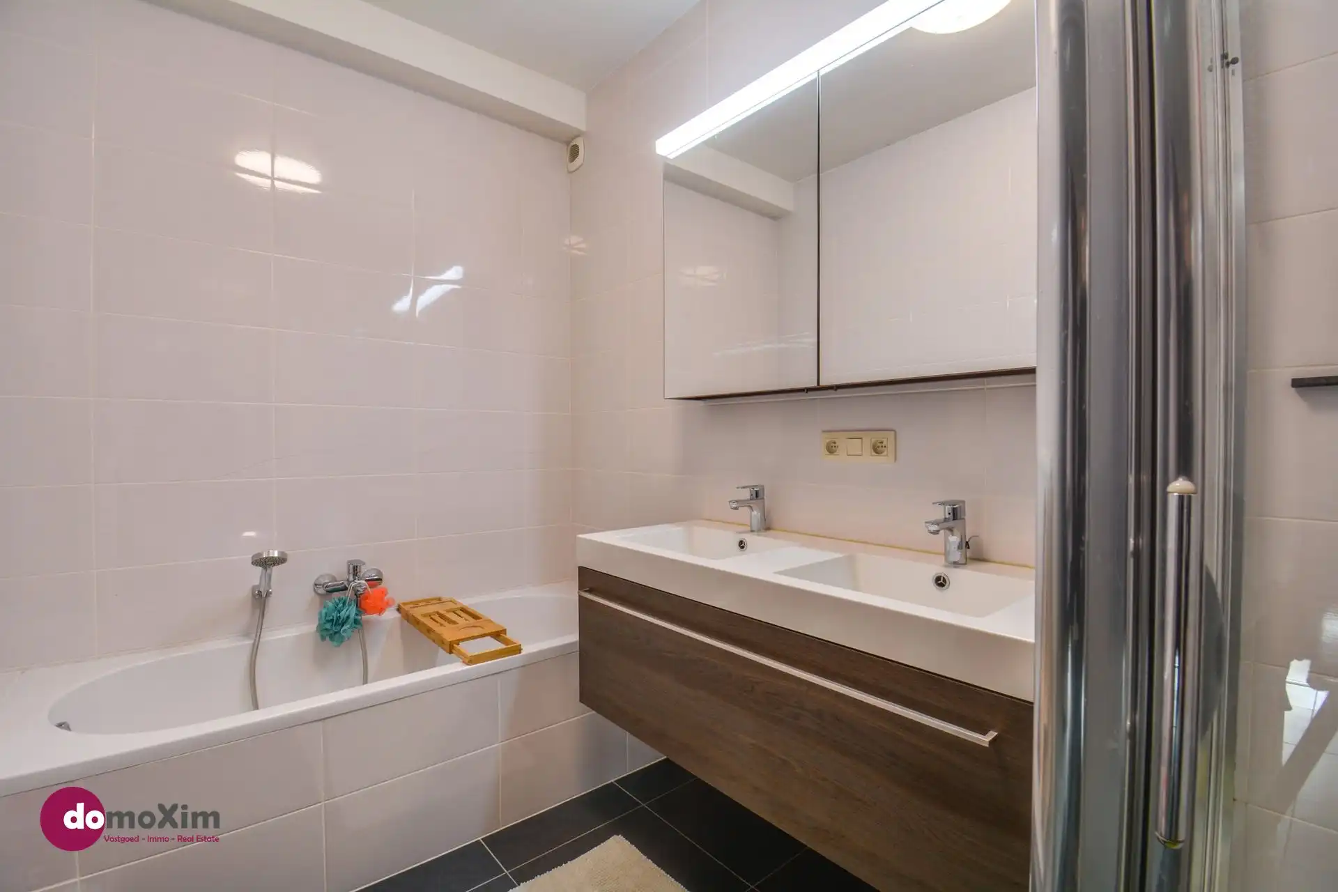 Lichtrijk gelijkvloers appartement in het centrum van Winksele foto 12