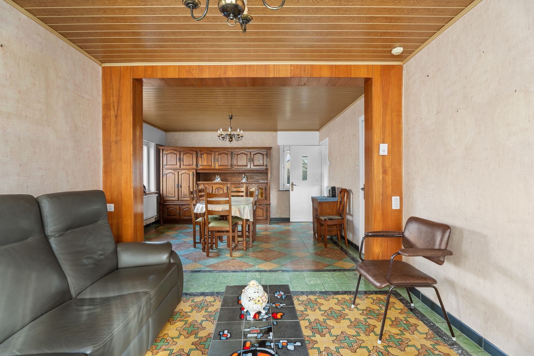 Alleenstaande gezinswoning met tuin en potentieel in Torhout foto 5