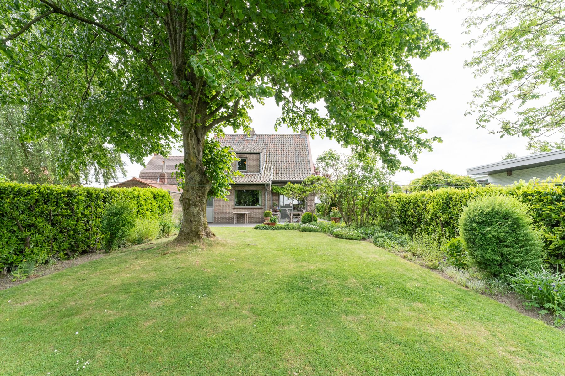 Charmante en rustig gelegen woning op 583 m² foto 2