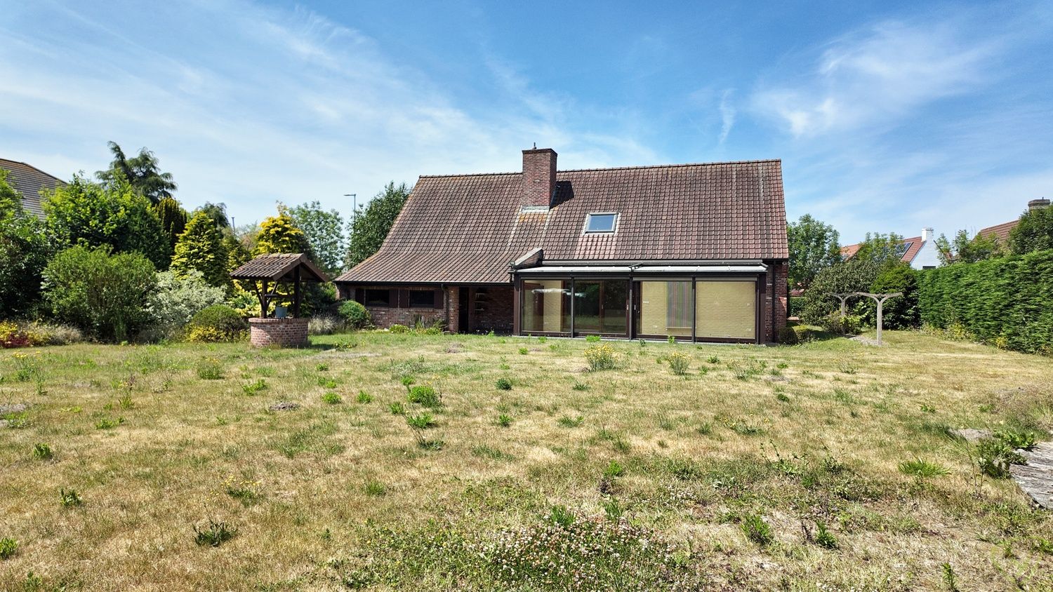 Villa op zonnig en ruim perceel met investeringspotentieel foto 29