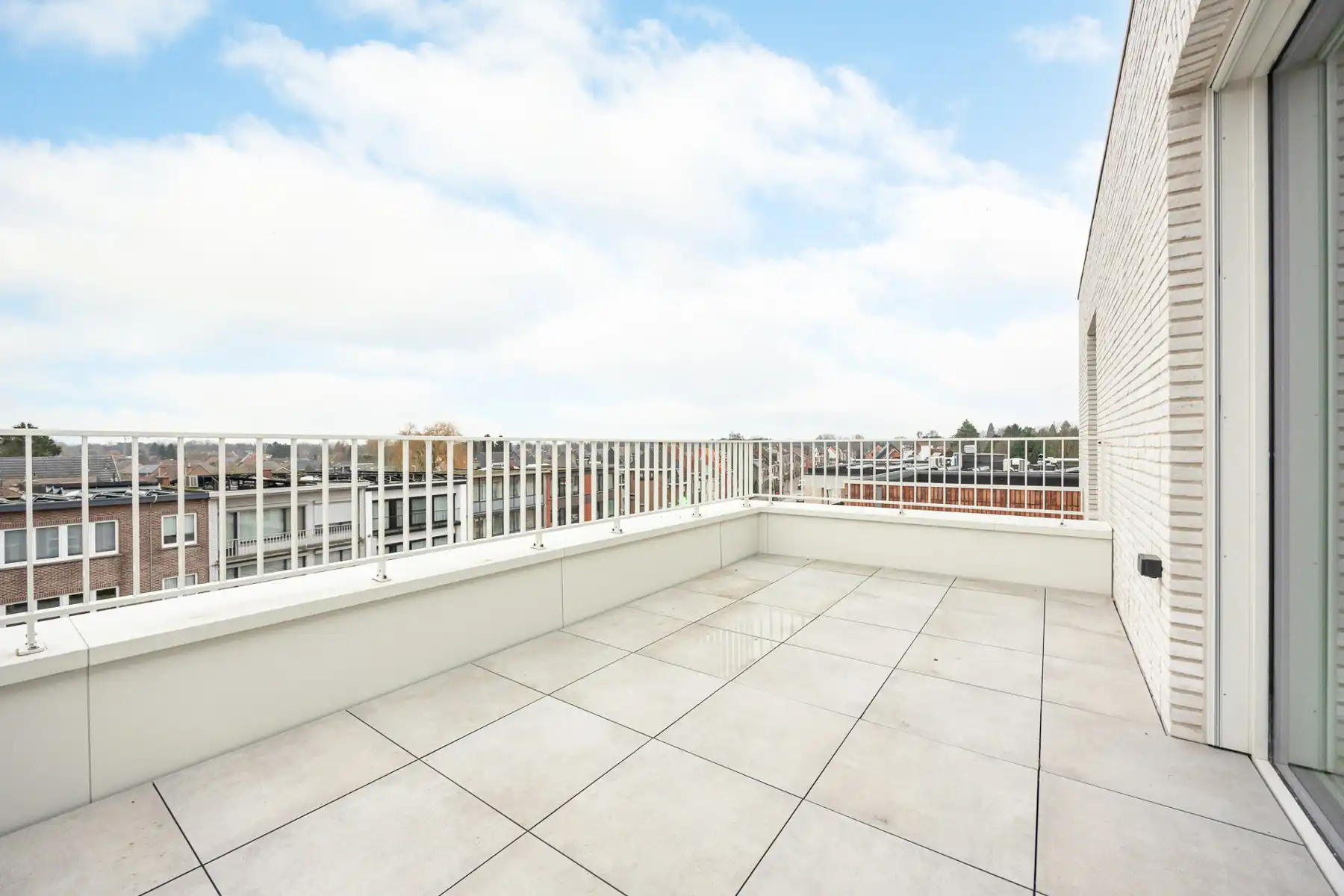 ENERGIEZUINIGE PENTHOUSE MET 2 RUIME TERRASSEN foto 6