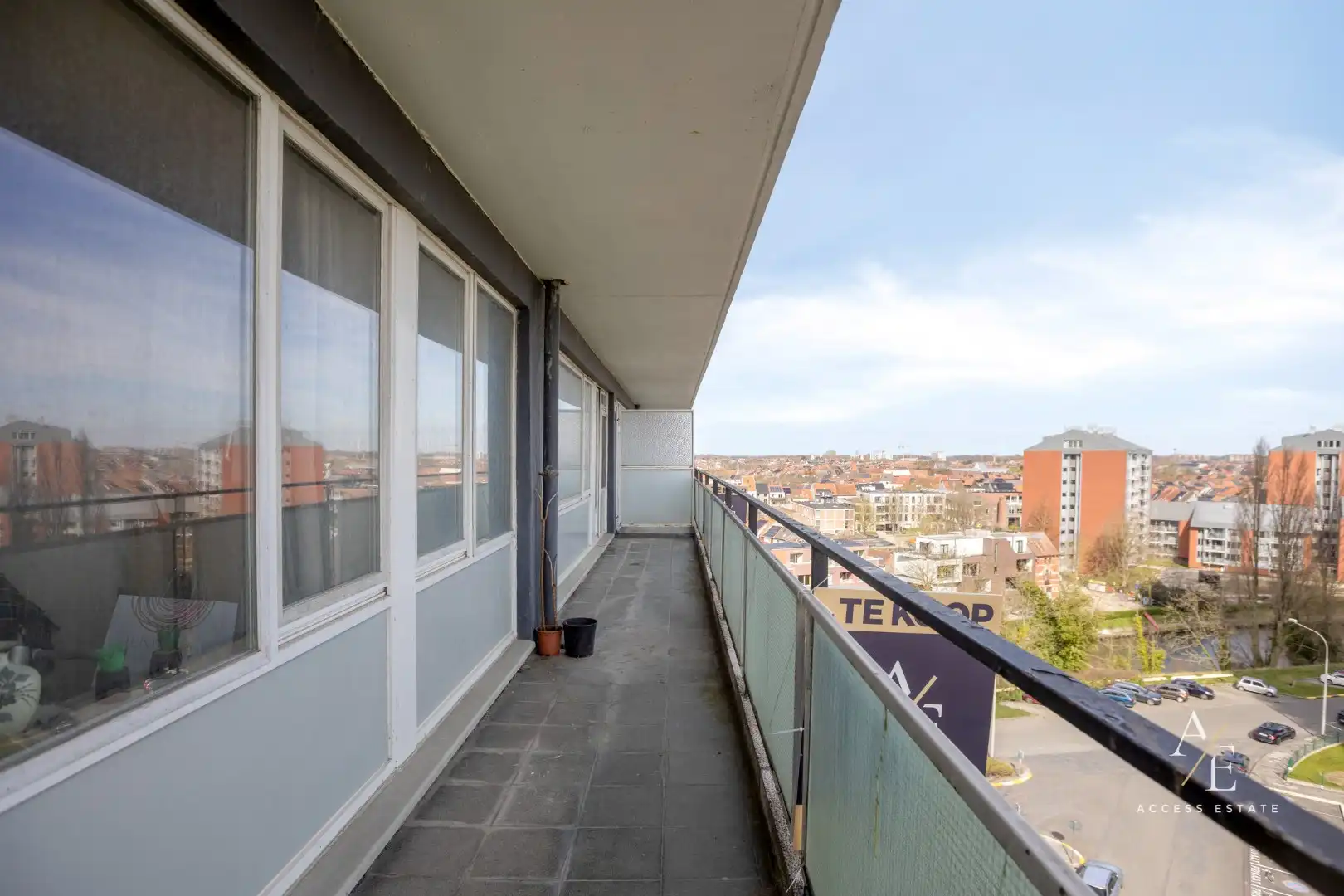 GENT - Te renoveren appartement (2slk.) met groot terras en ver uitzicht over het stadscentrum foto 13