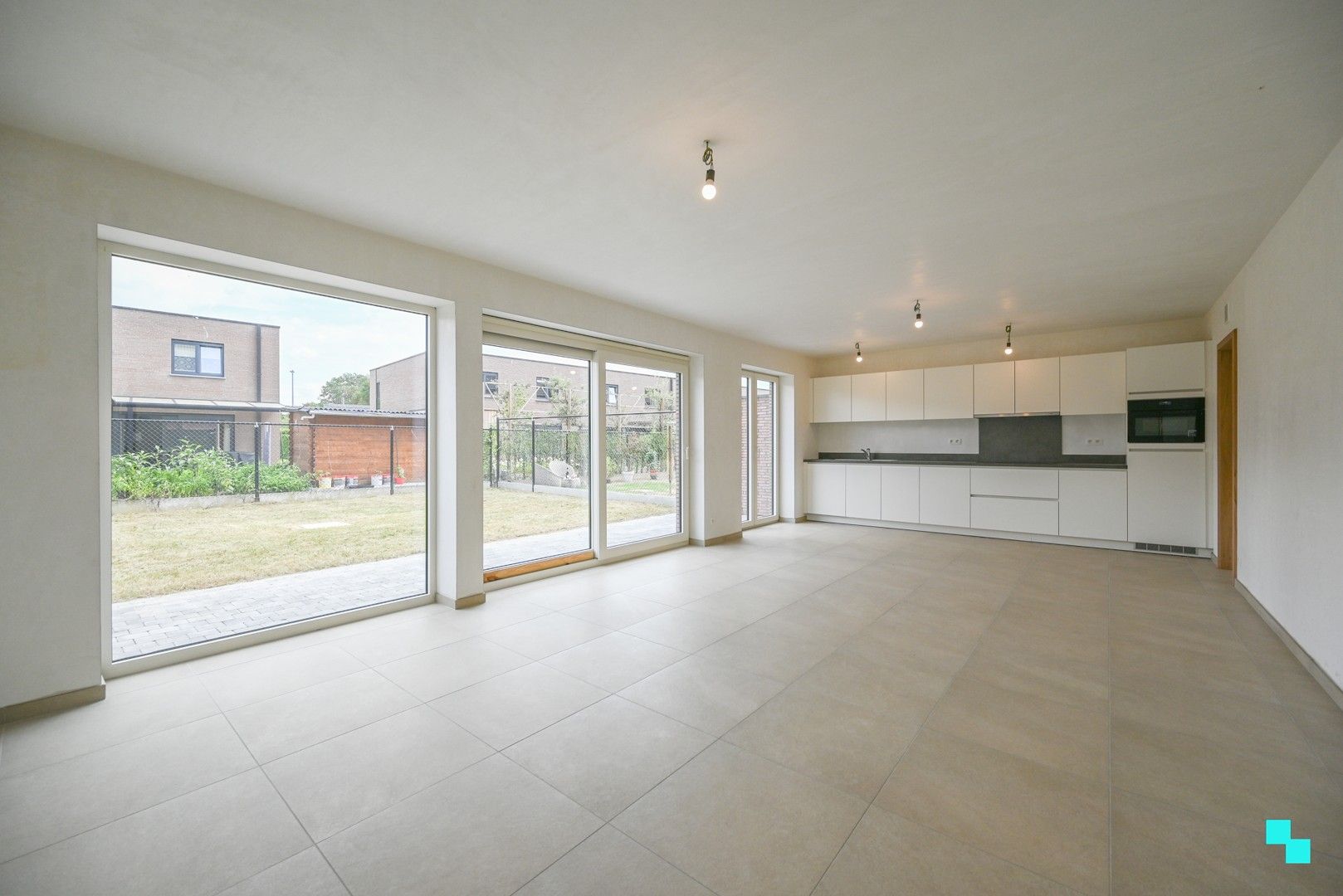 Nieuwbouwappartement met privétuin in Harelbeke foto 2