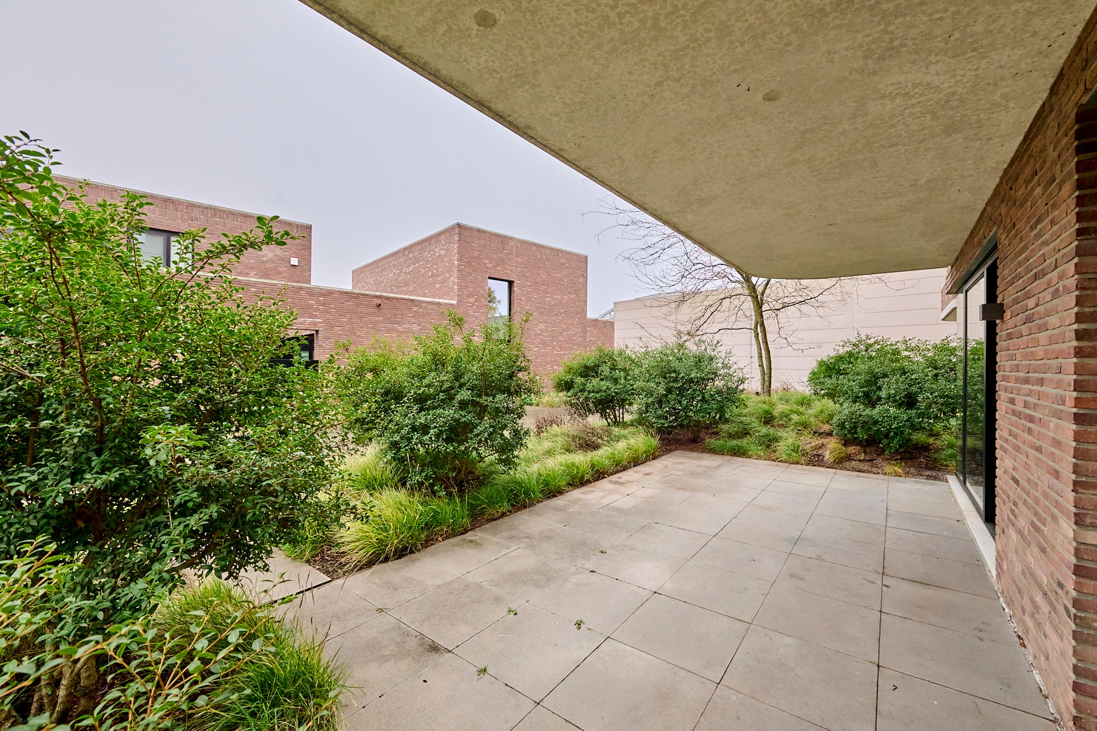 Gelijkvloers appartement met 2 slaapkamers en ruim terras. foto 6