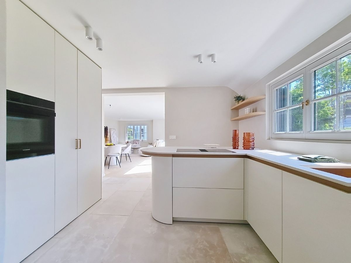 High-end gerenoveerde villa met energielabel A op 200 meter van het strand foto 7