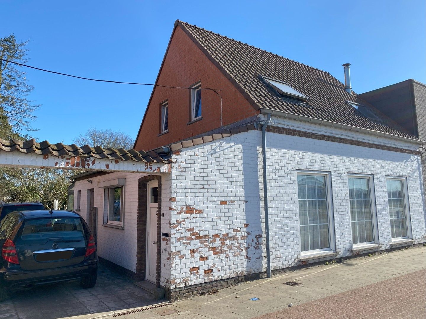 Woning met karakter te koop op een uitgestrekt perceel van 3.264m² foto 5