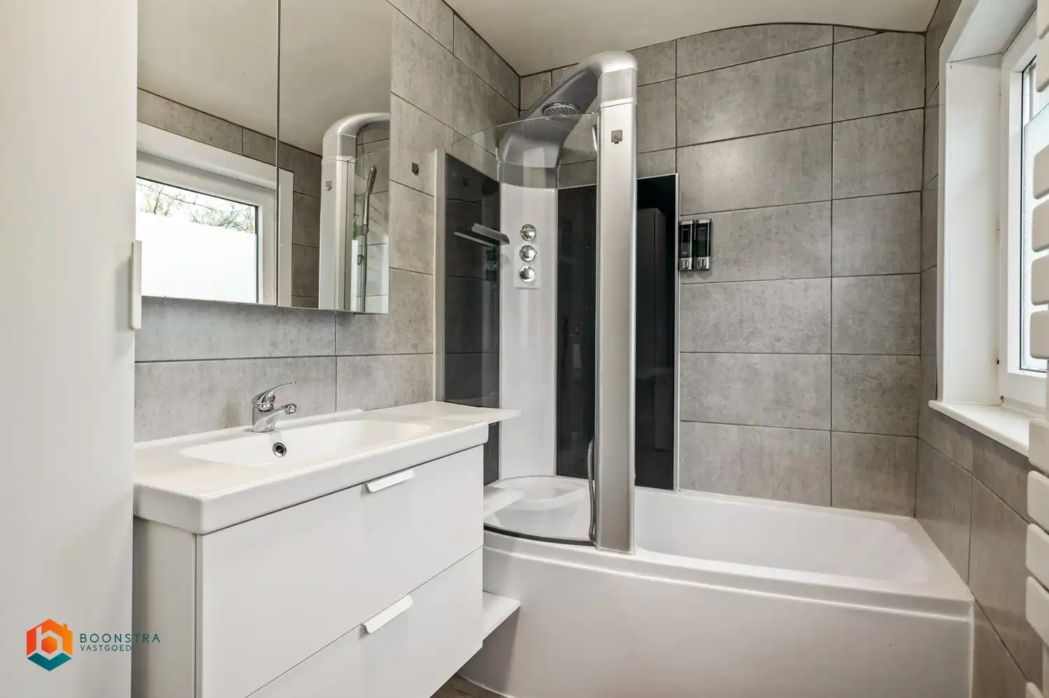 Leuke gezinswoning met 4 slpkrs en leuke tuin (1200 m²) foto 19