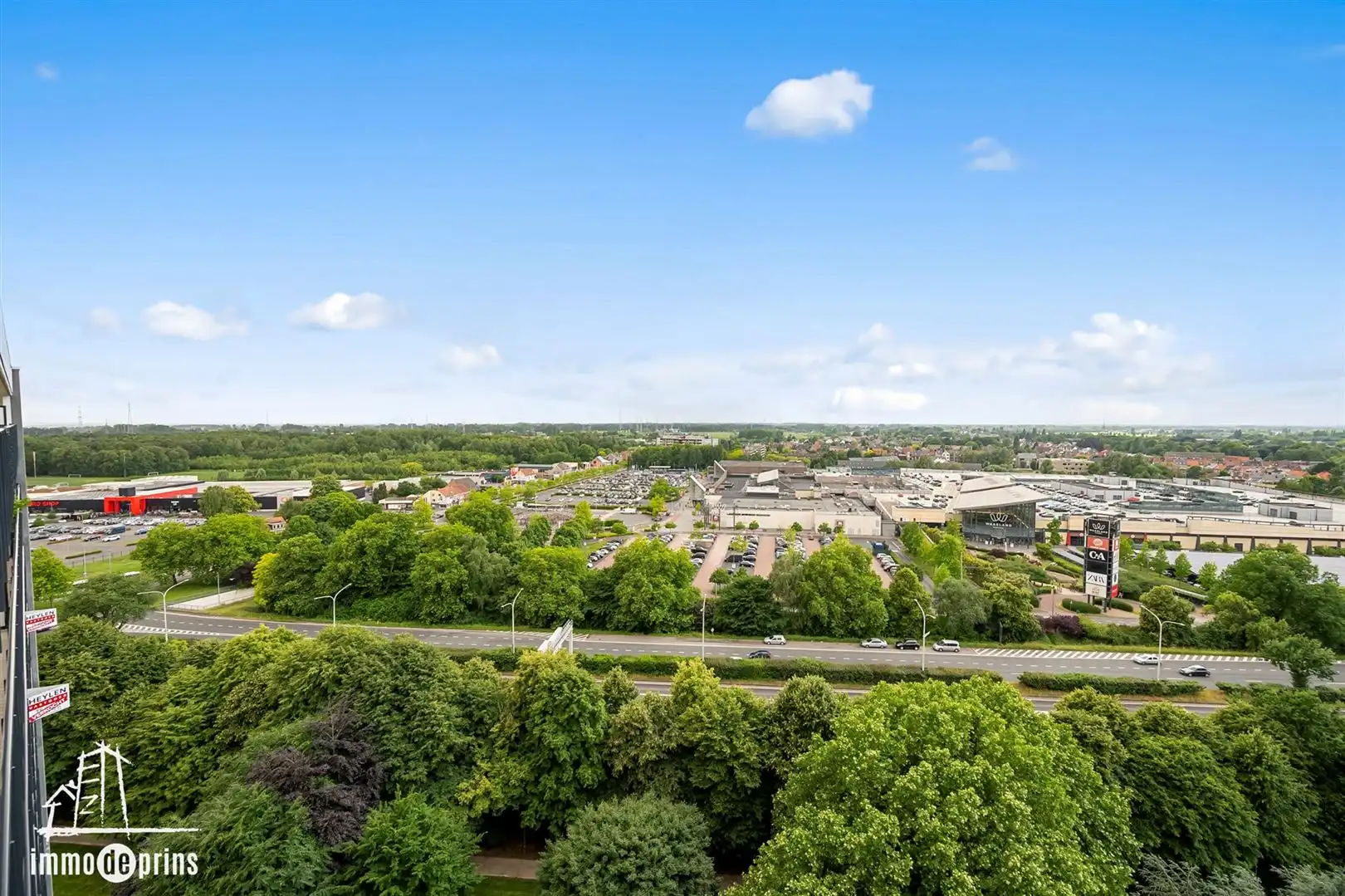 Ruim appartemement met 2 terrassen foto 17