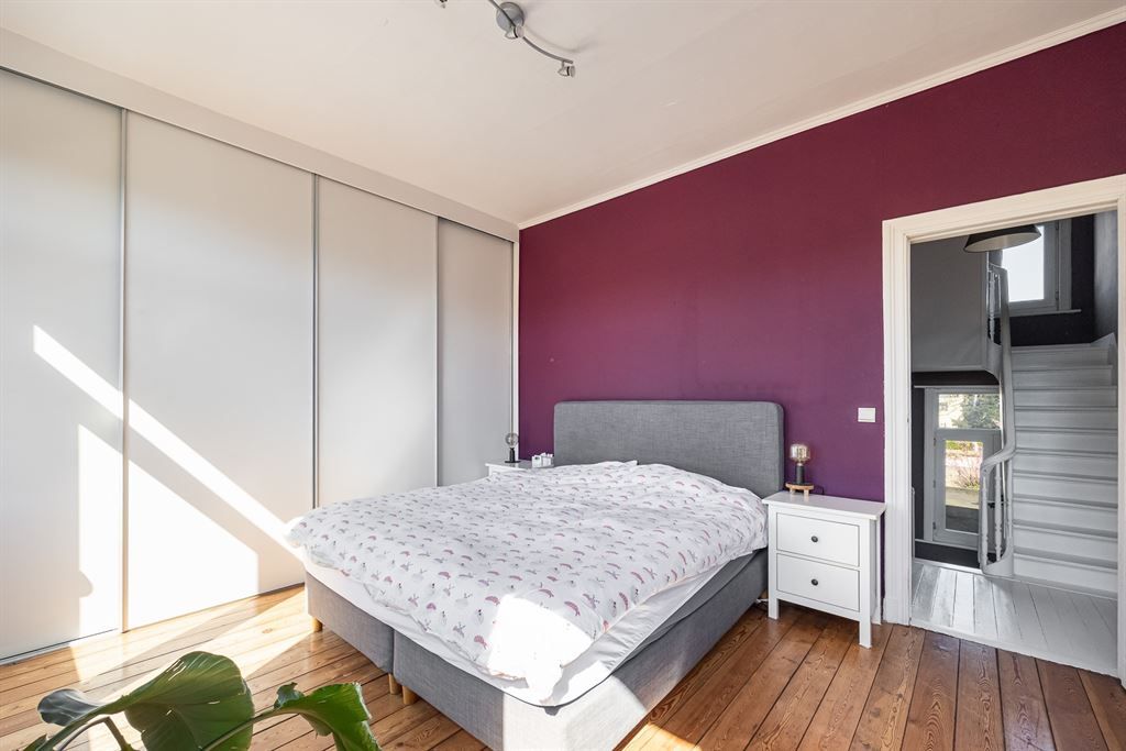 Authentieke woning met 4 slpk en grote tuin foto 13