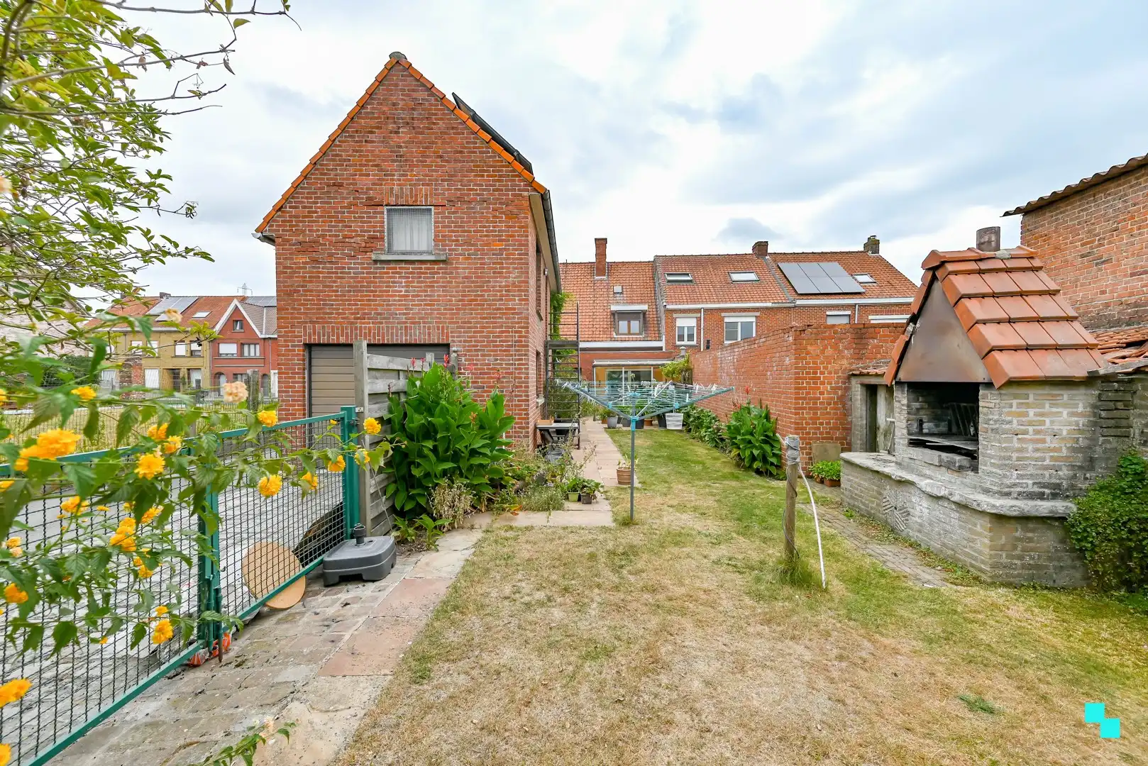 Charmante halfopen bebouwing met bijgebouw in hartje Emelgem foto 16