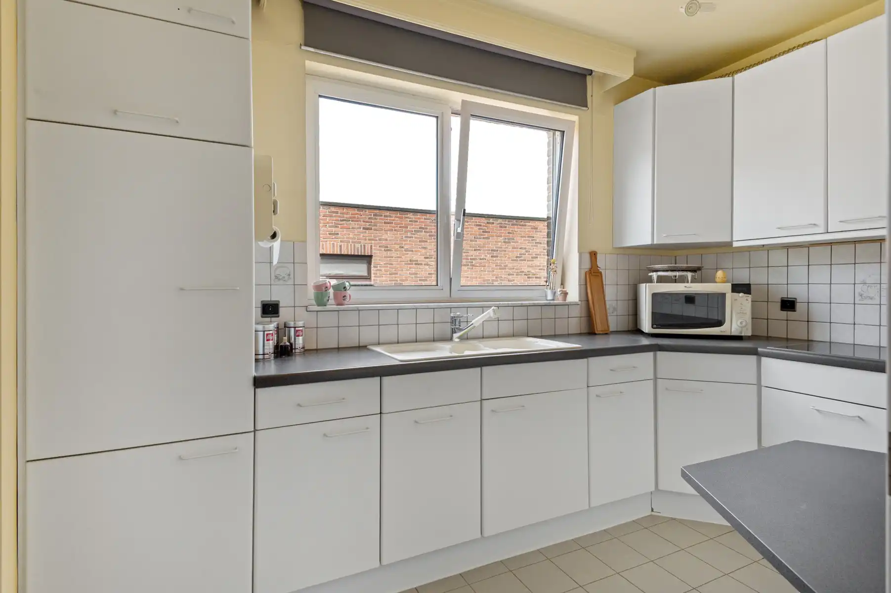 Lichtrijk appartement met garage op uitstekende ligging foto 9