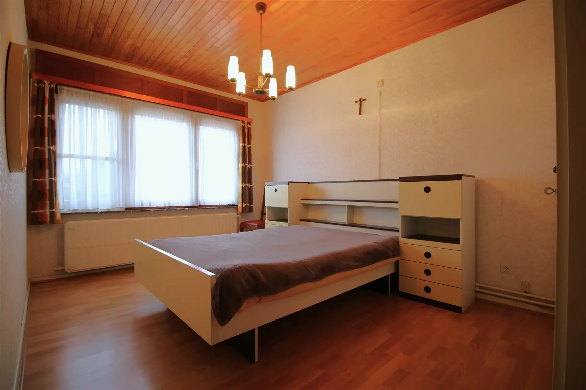 Ruime woning met garage, 4 slpk & tuin foto 20