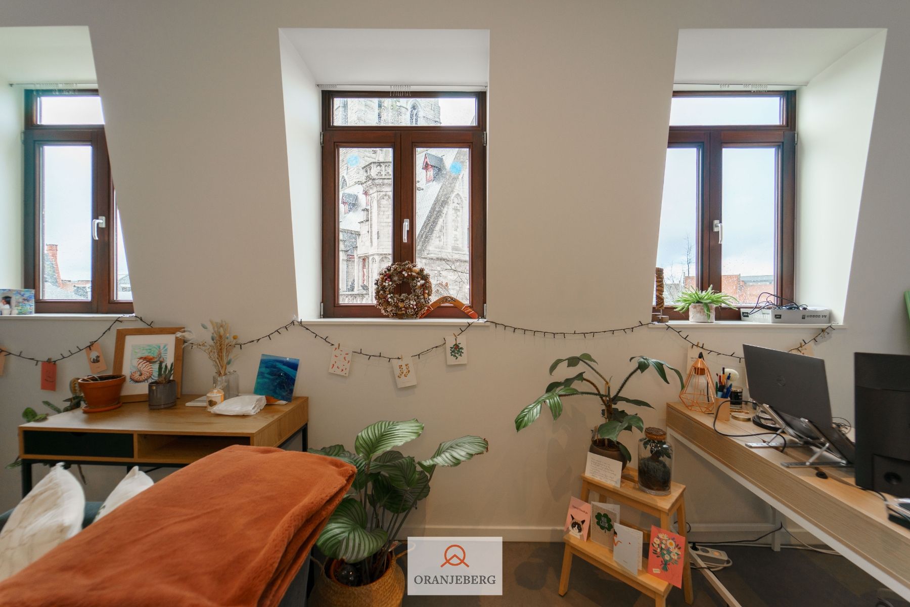 Uniek gelegen gerenoveerd appartement in hartje Gent op het Sint-Baafsplein foto 8