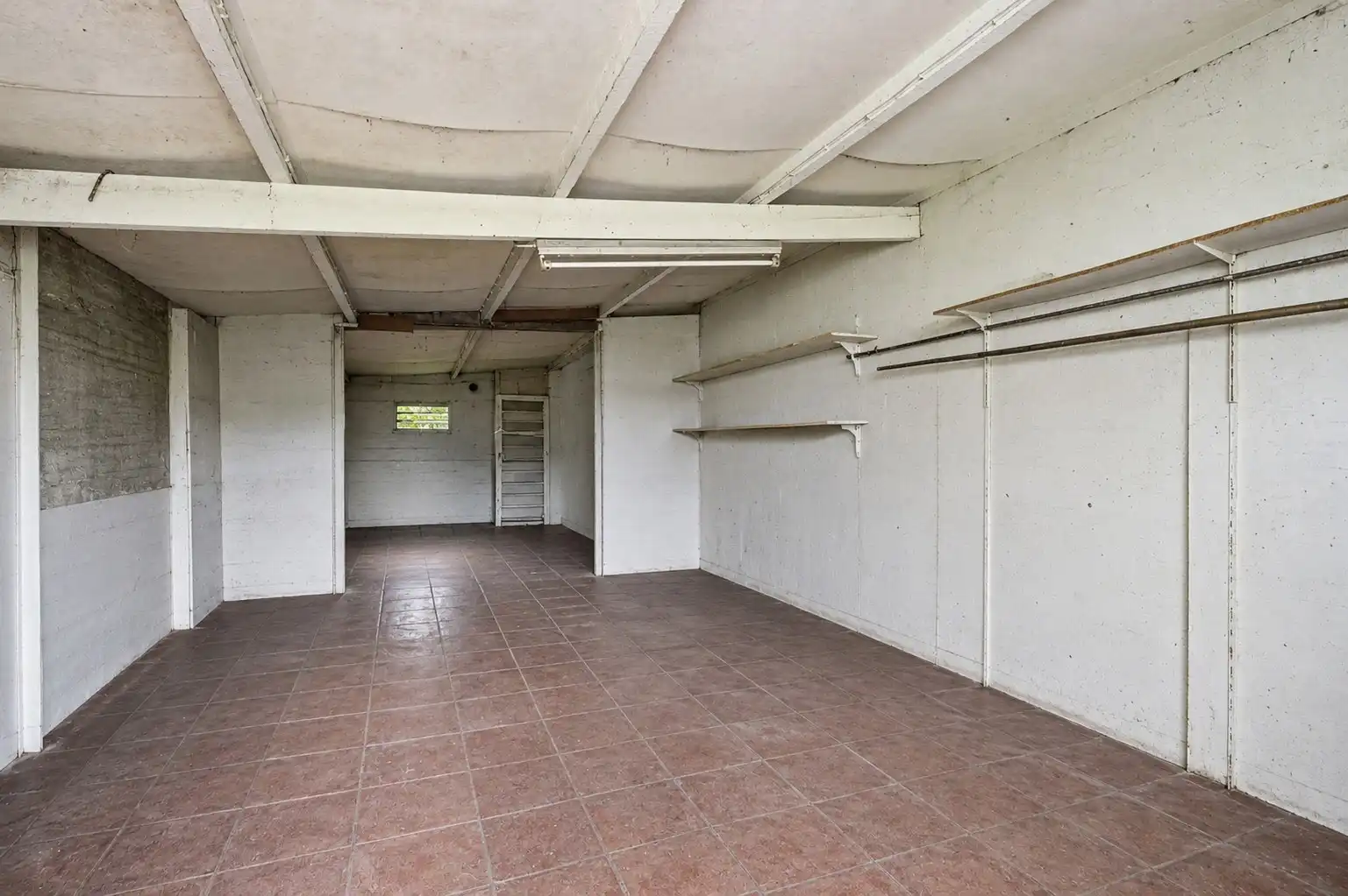 Te renoveren woning op een uitzonderlijk ruim perceel nabij het centrum van Tielt! foto 26