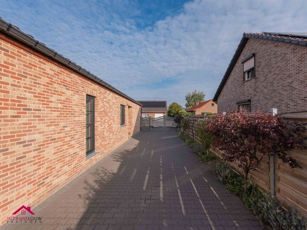 Vrijstaande woning, volledig gerenoveerd foto 4