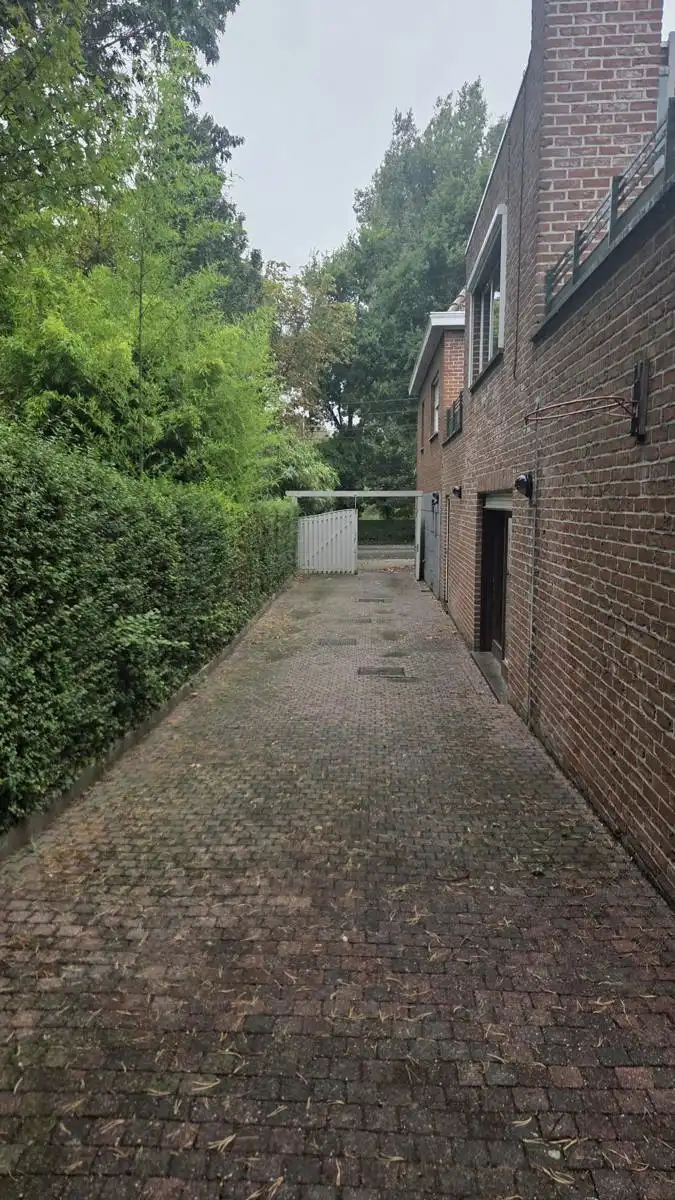 Ruime duplex met 2 terrassen, garage en tuin!! foto 13