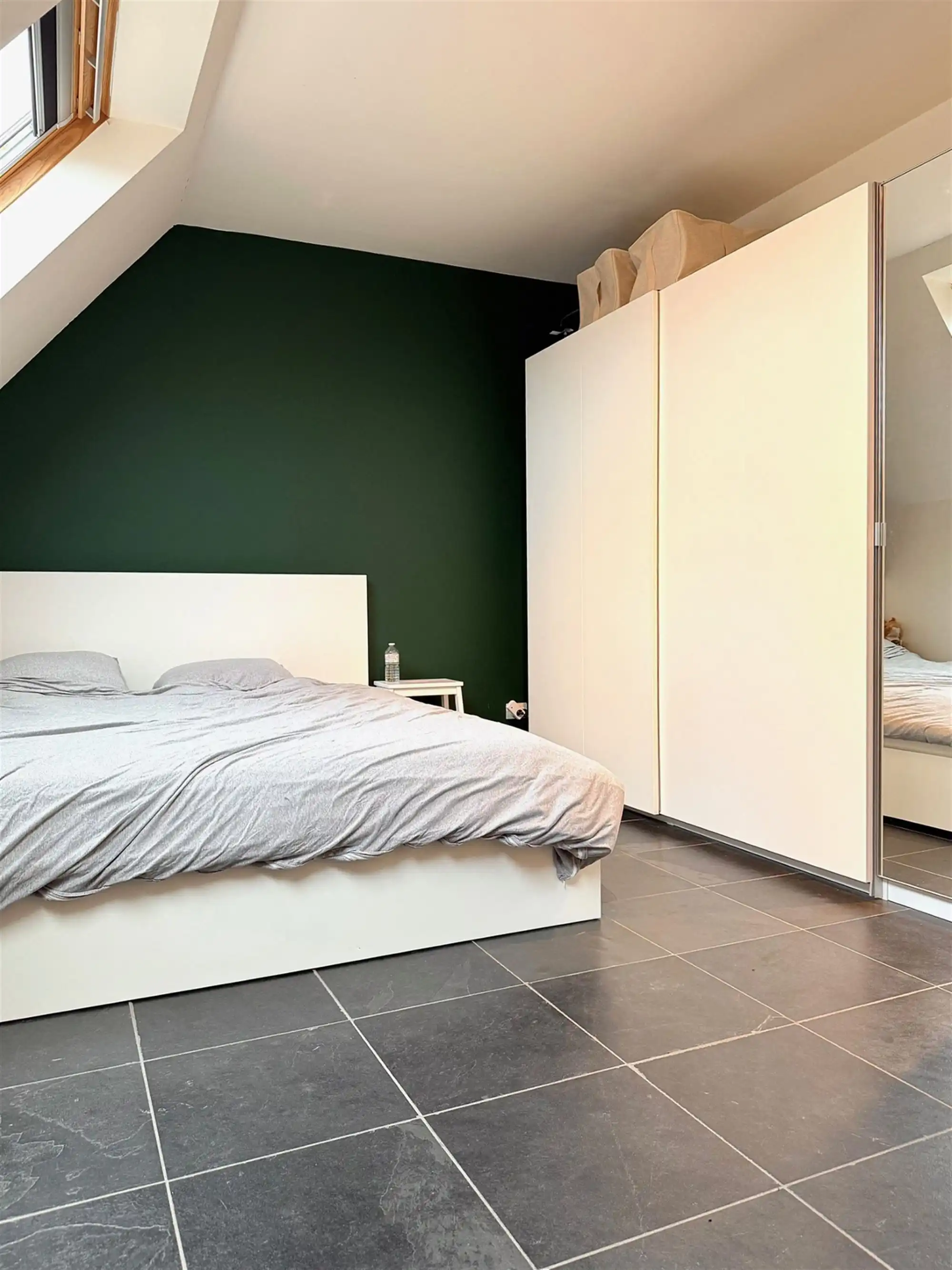 Ruim TRIPLEX-APPARTEMENT met 3 SLAAPKAMERS, 2 BADK'S & BINNENSTNPLTS foto 7