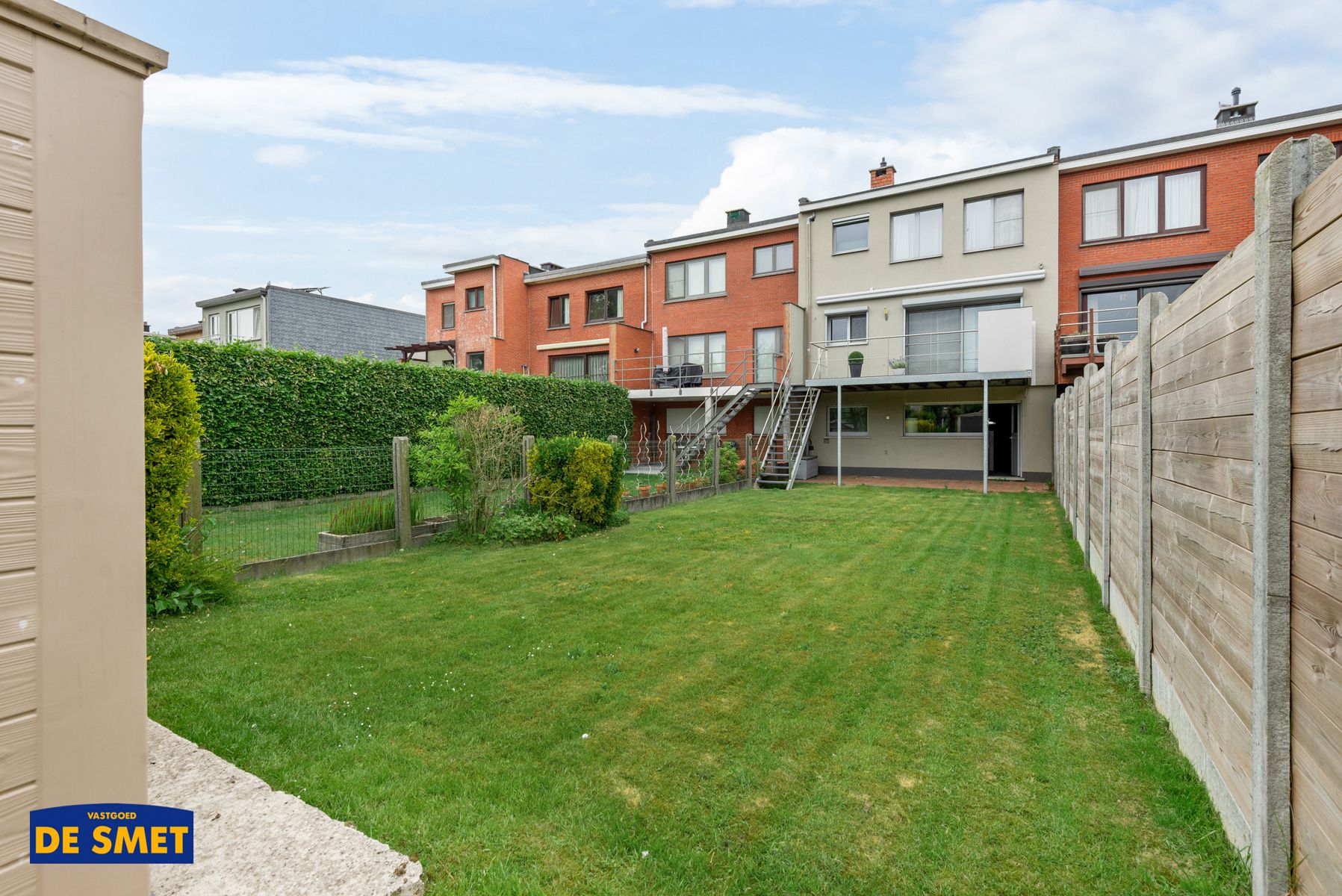 Bel-etage op toplocatie in rustige buurt nabij centrum foto {{pictureIndex}}