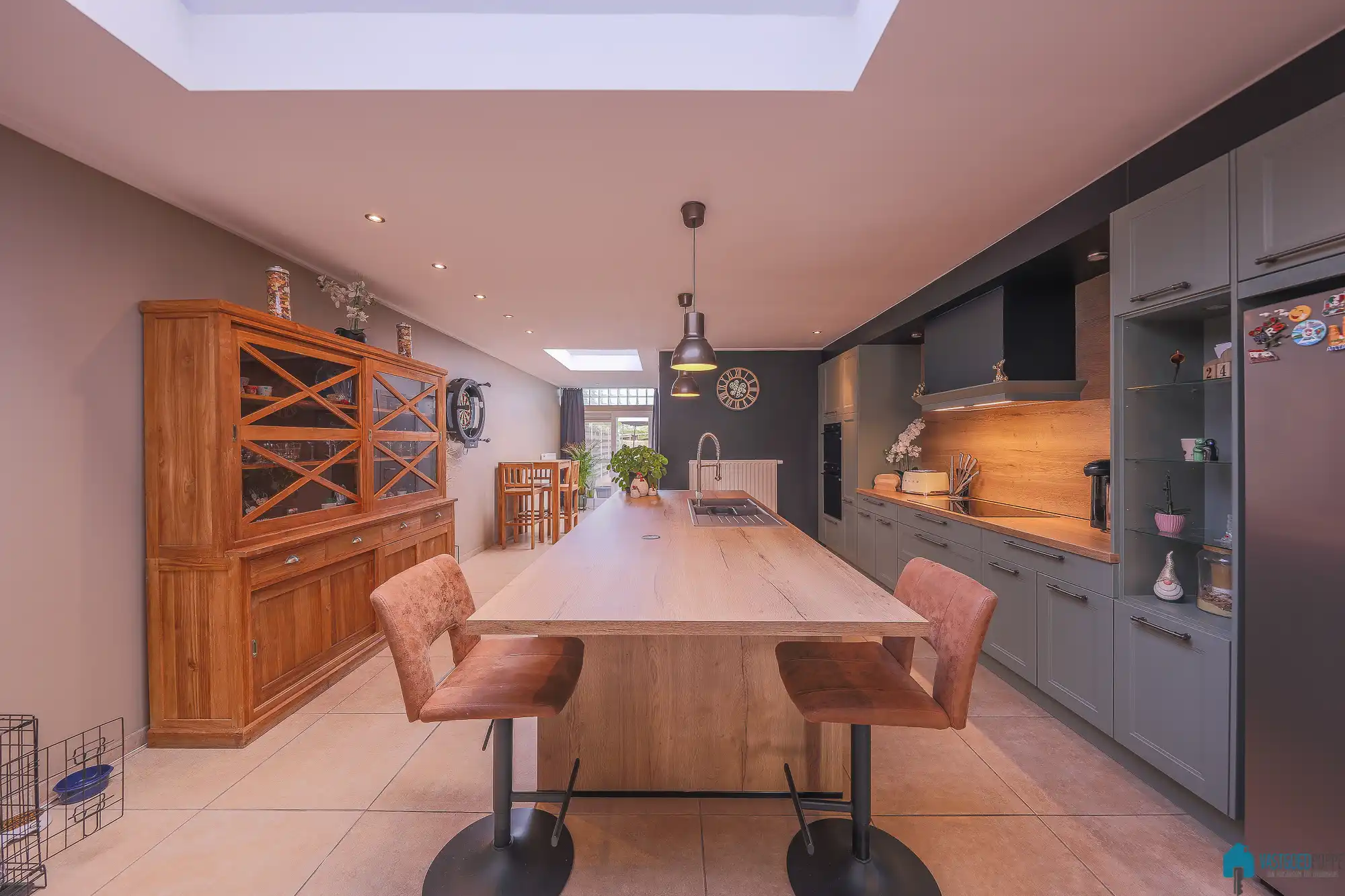 Gerenoveerde ééngezinswoning met tuin foto 5